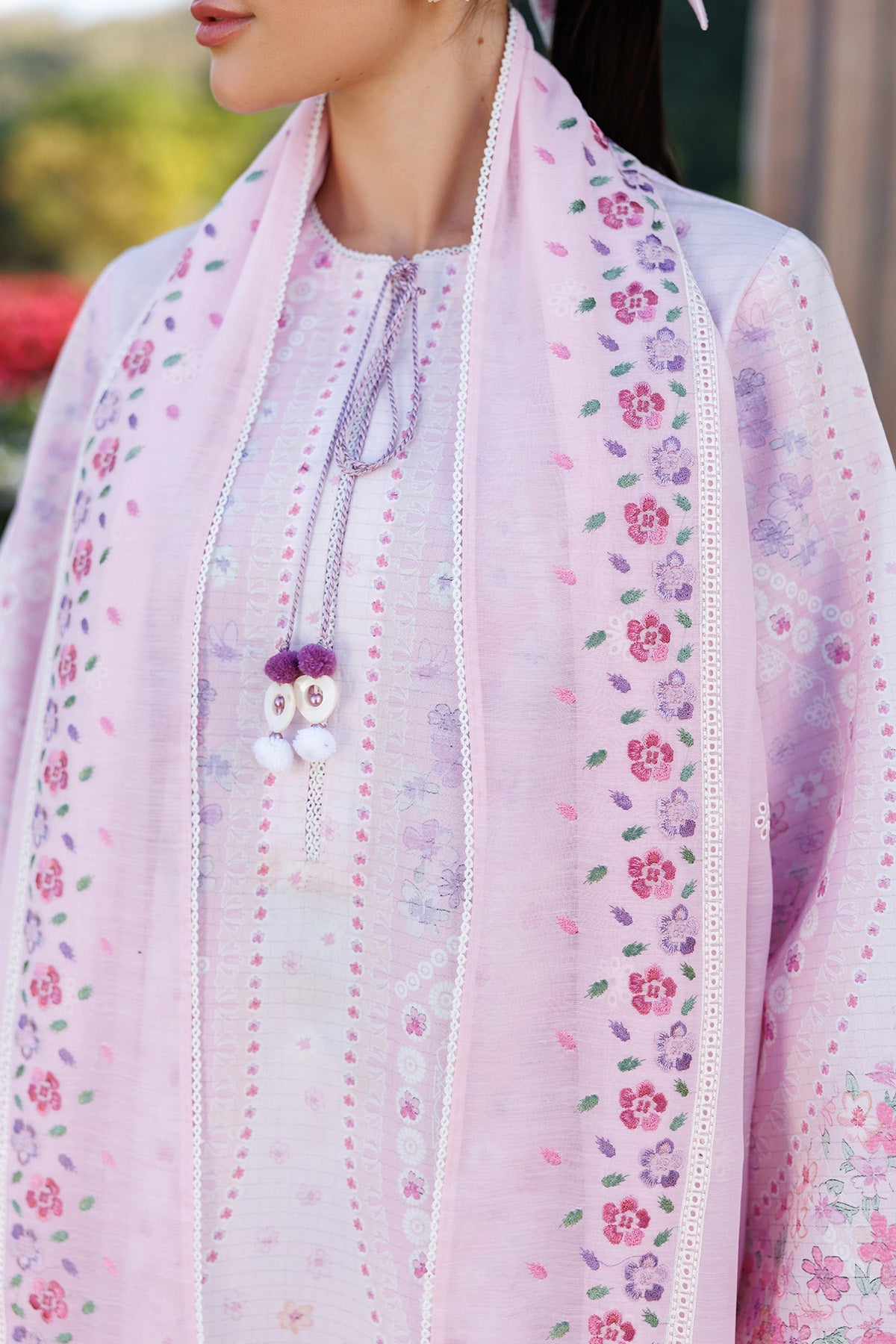 EMBROIDERED LAWN USE-9304