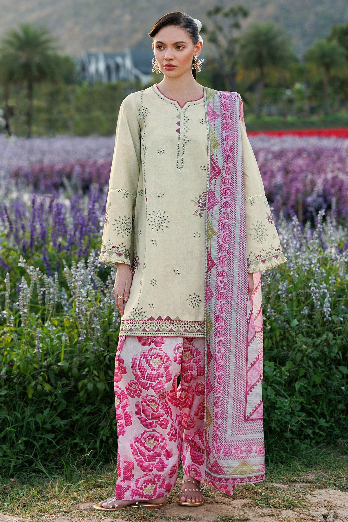 EMBROIDERED LAWN USE-9289