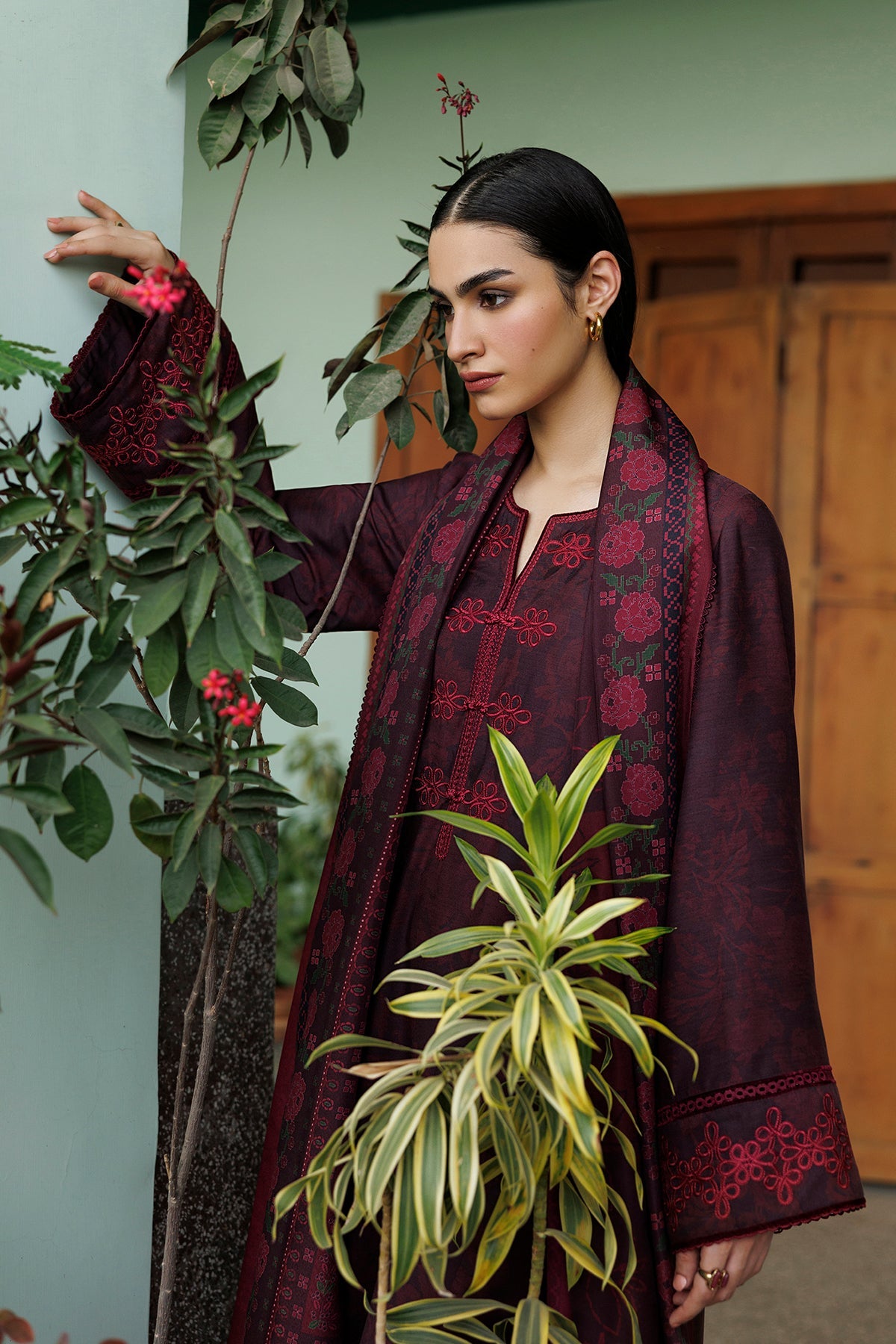 EMBROIDERED PREMIUM VISCOSE UW-0249