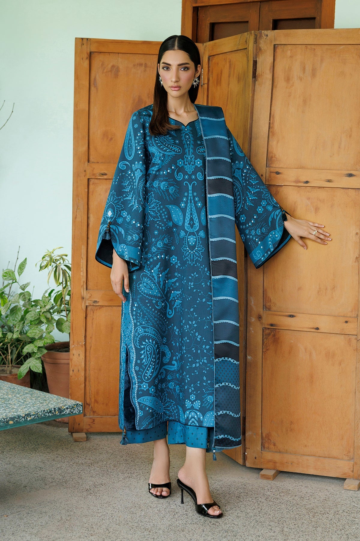 EMBROIDERED PREMIUM VISCOSE UW-0276