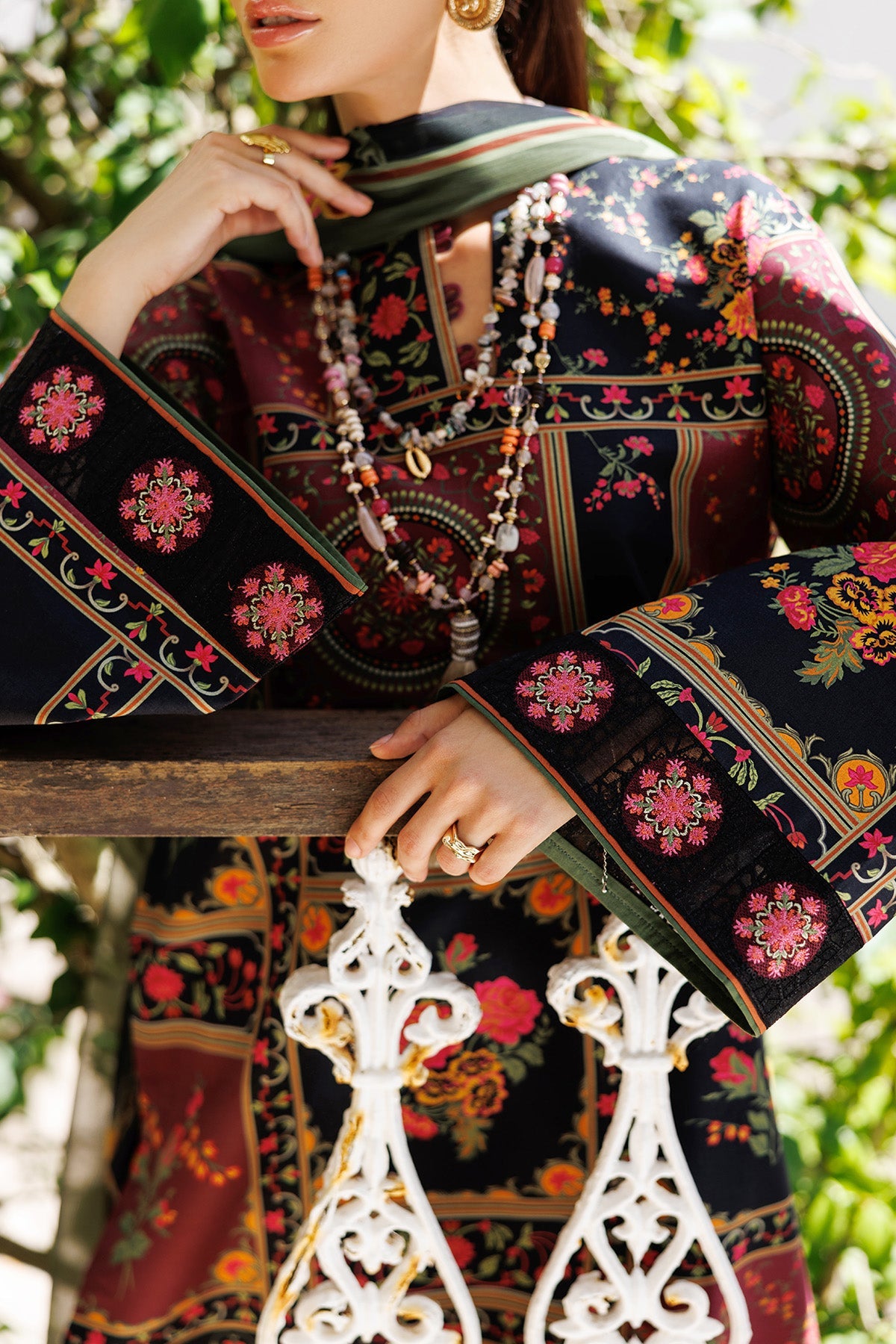 EMBROIDERED LAWN USE-9308