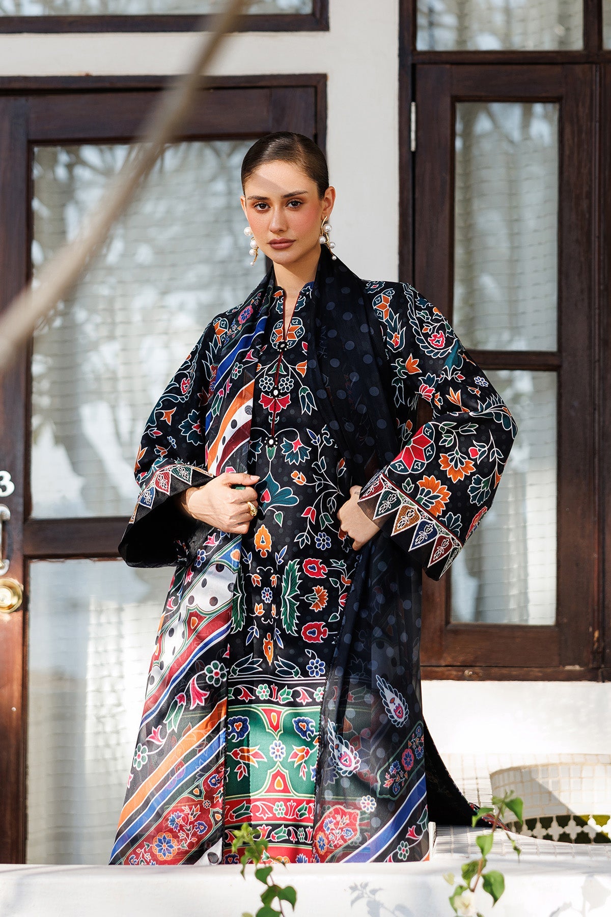 EMBROIDERED LAWN USE-9294