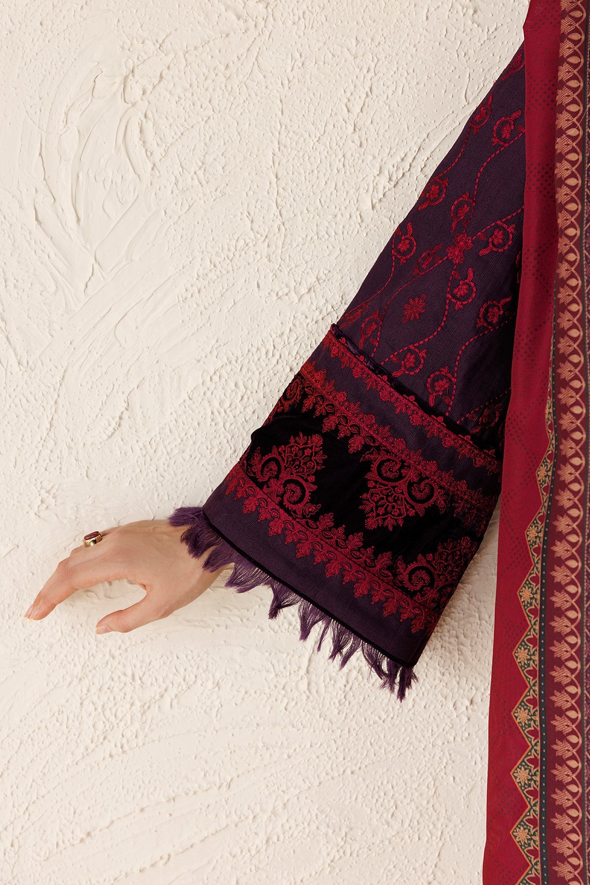 EMBROIDERED PREMIUM KHADDAR UW-0293