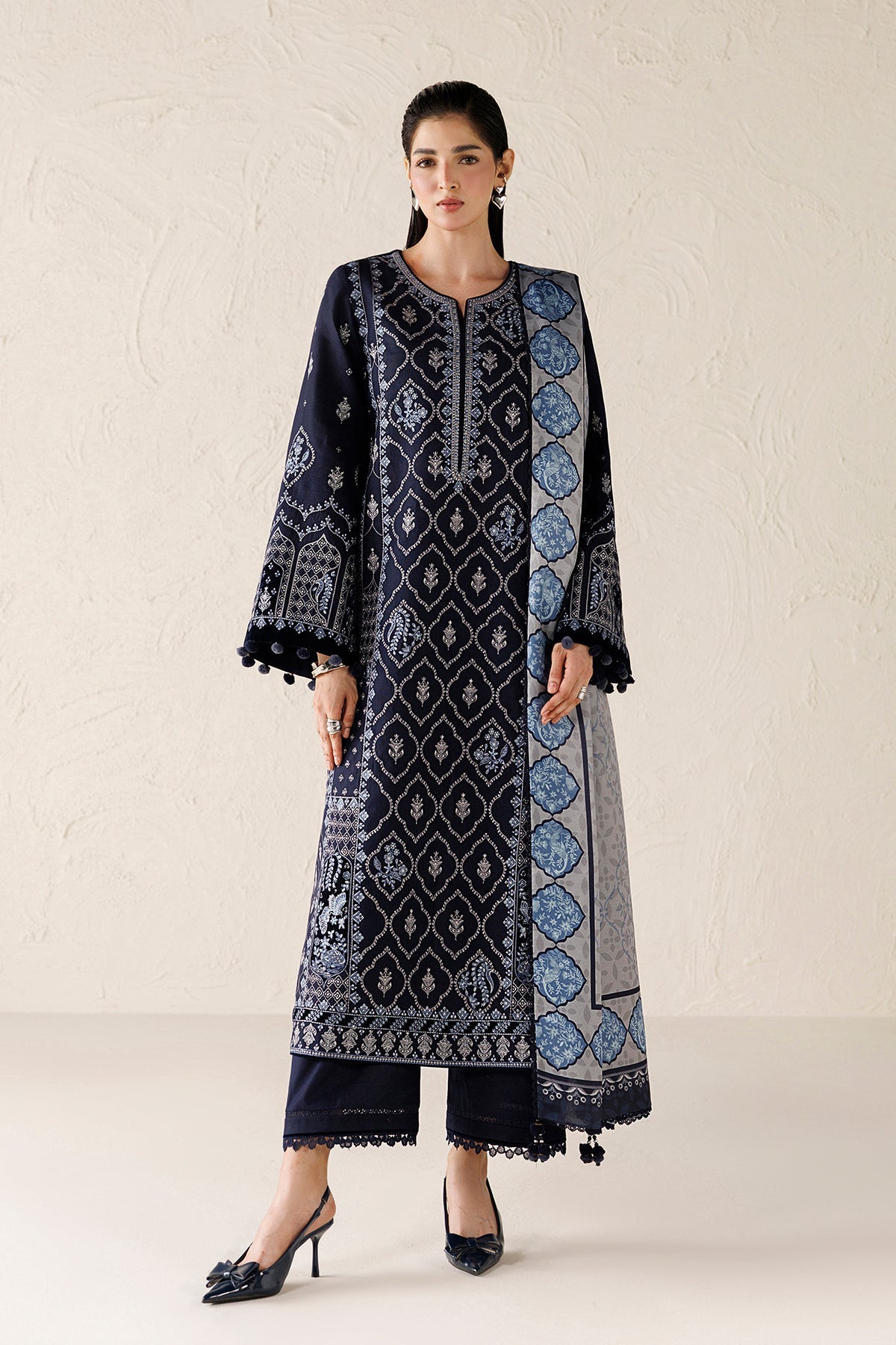 EMBROIDERED PREMIUM KHADDAR RTW-0251