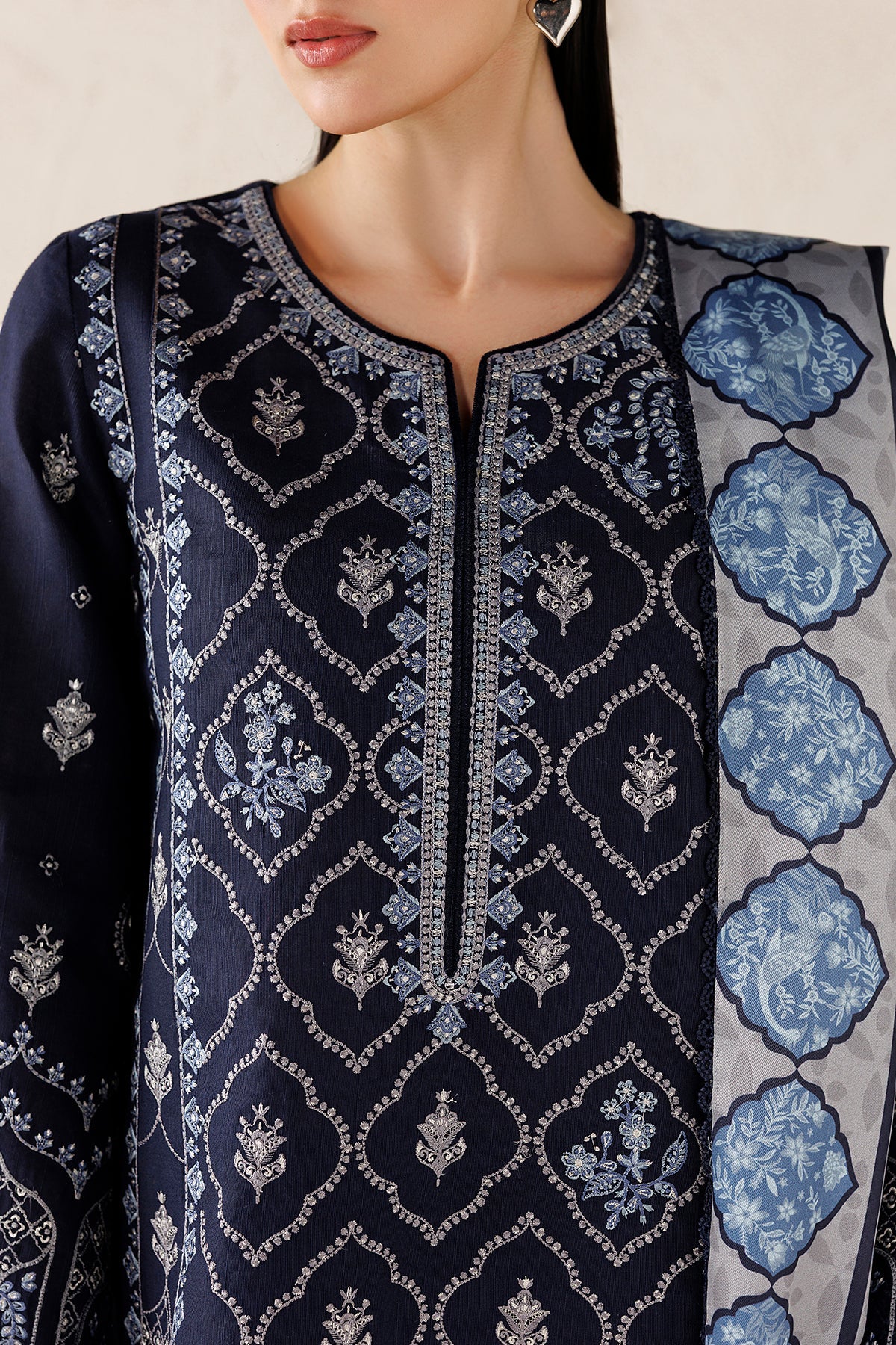 EMBROIDERED PREMIUM KHADDAR RTW-0251
