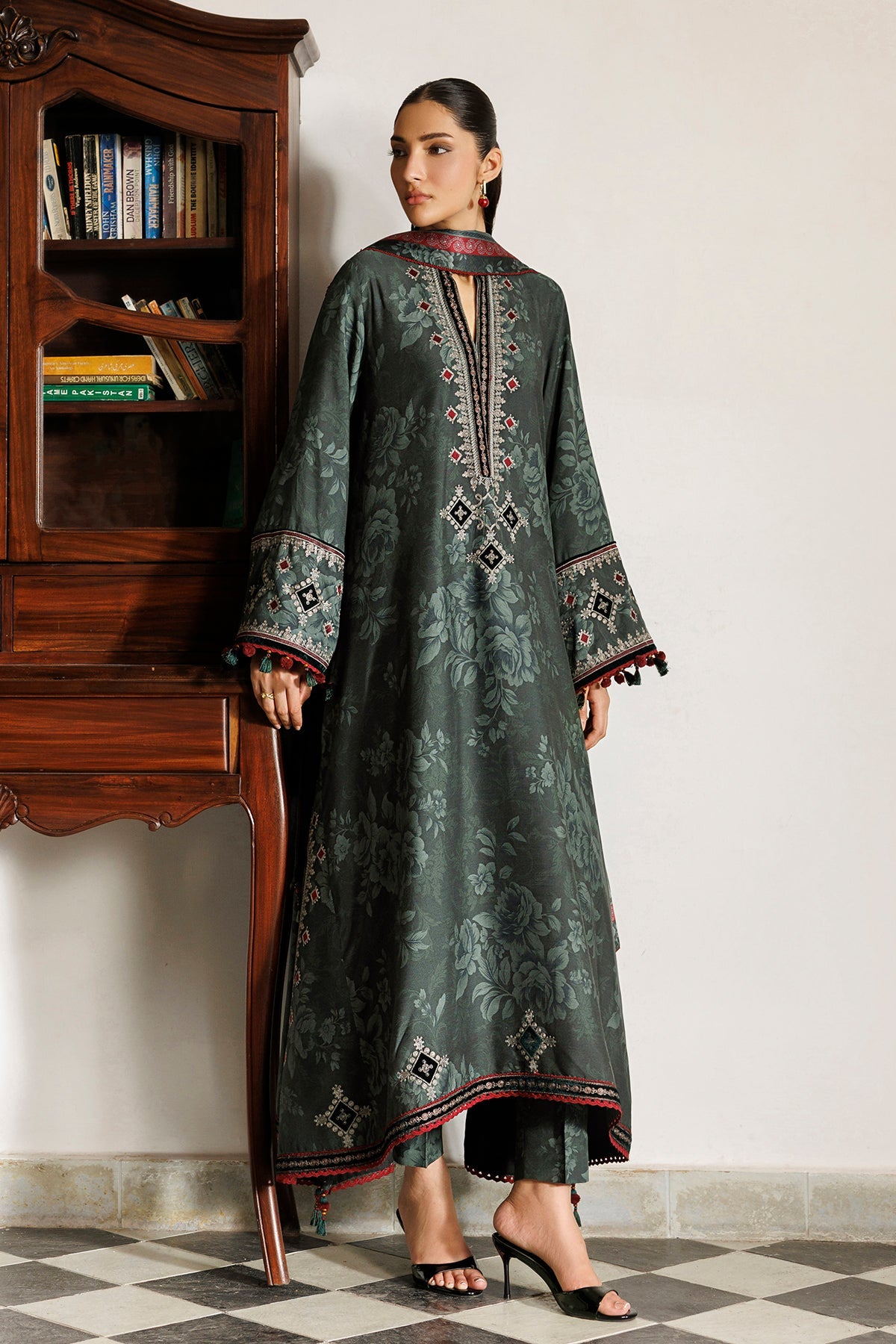 EMBROIDERED PREMIUM VISCOSE UW-0268