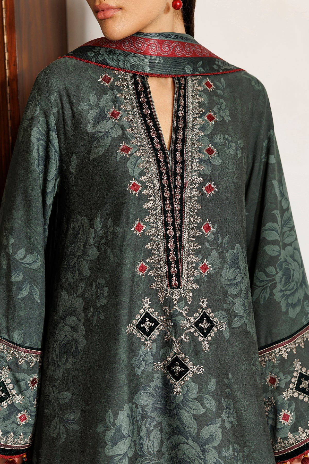 EMBROIDERED PREMIUM VISCOSE UW-0268