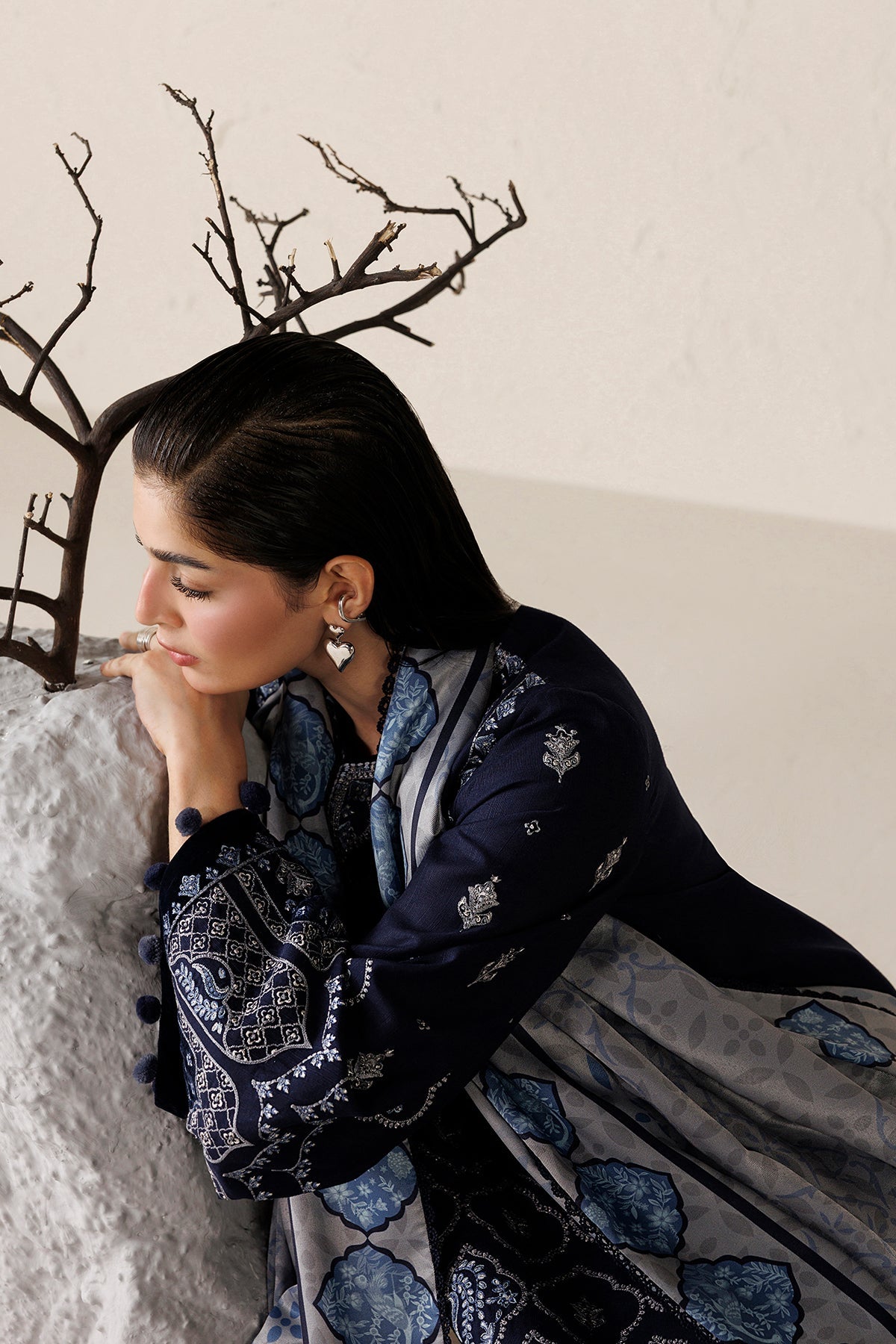 EMBROIDERED PREMIUM KHADDAR UW-0251