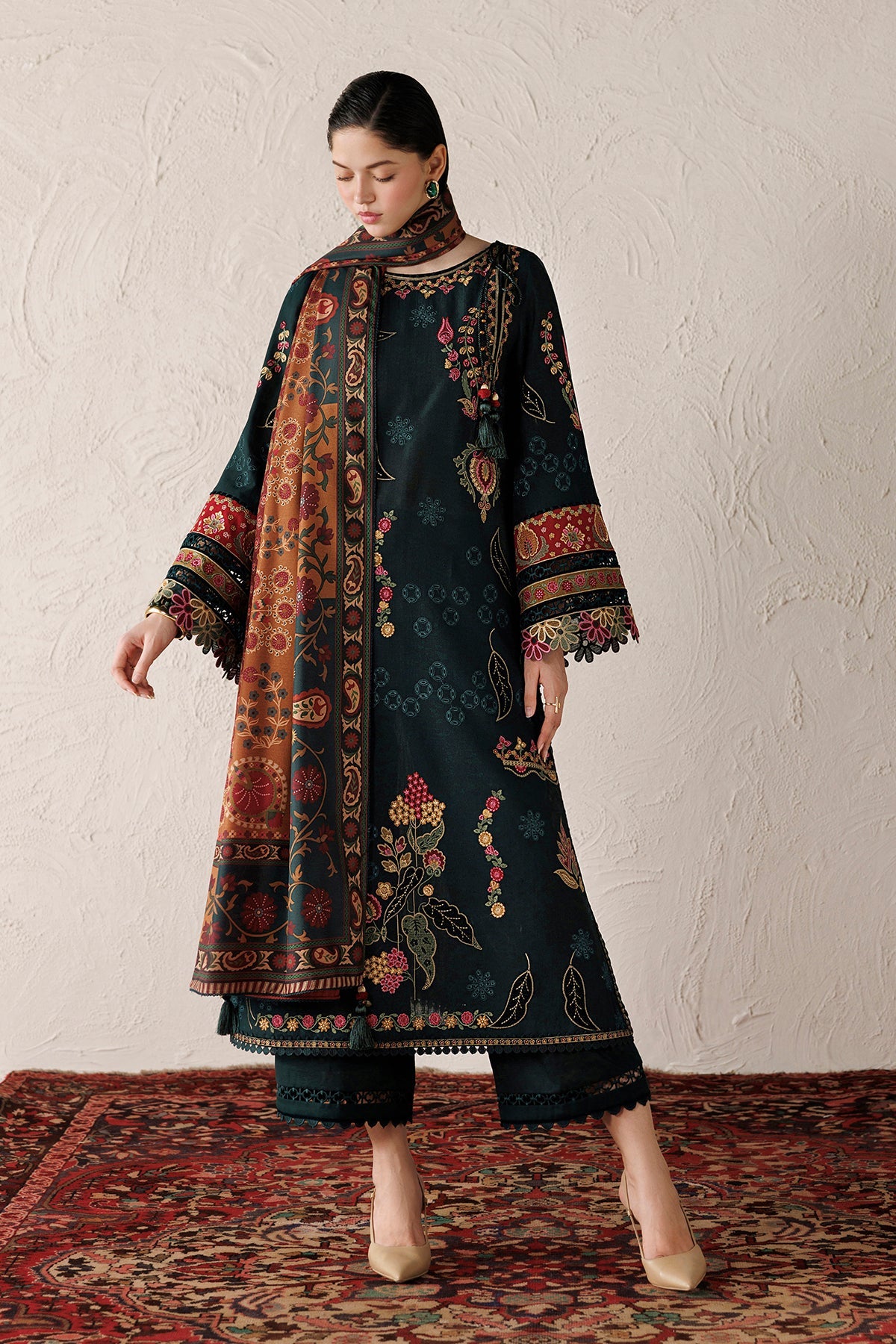 EMBROIDERED PREMIUM KHADDAR UW-0289