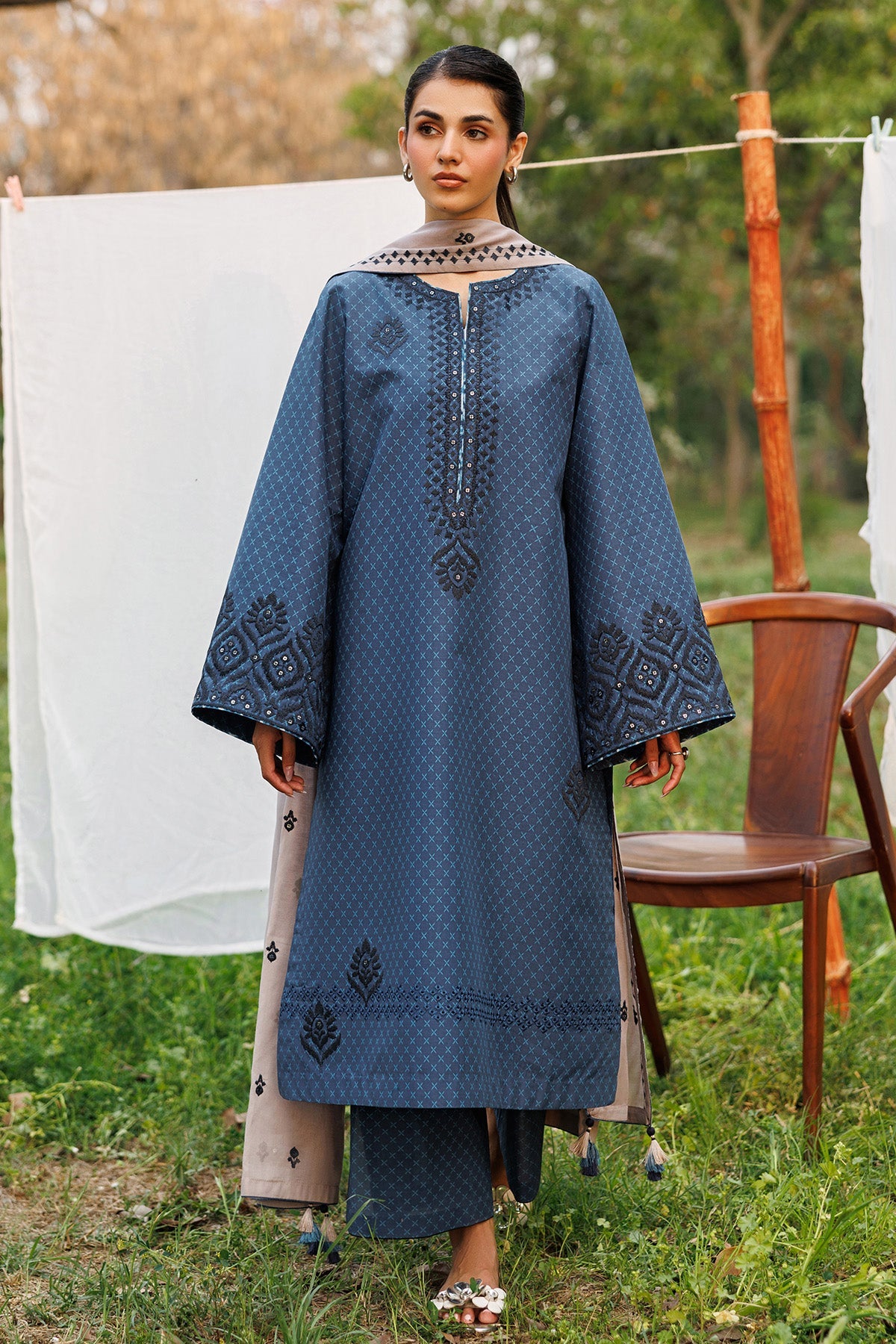 EMBROIDERED LAWN RTW-9346