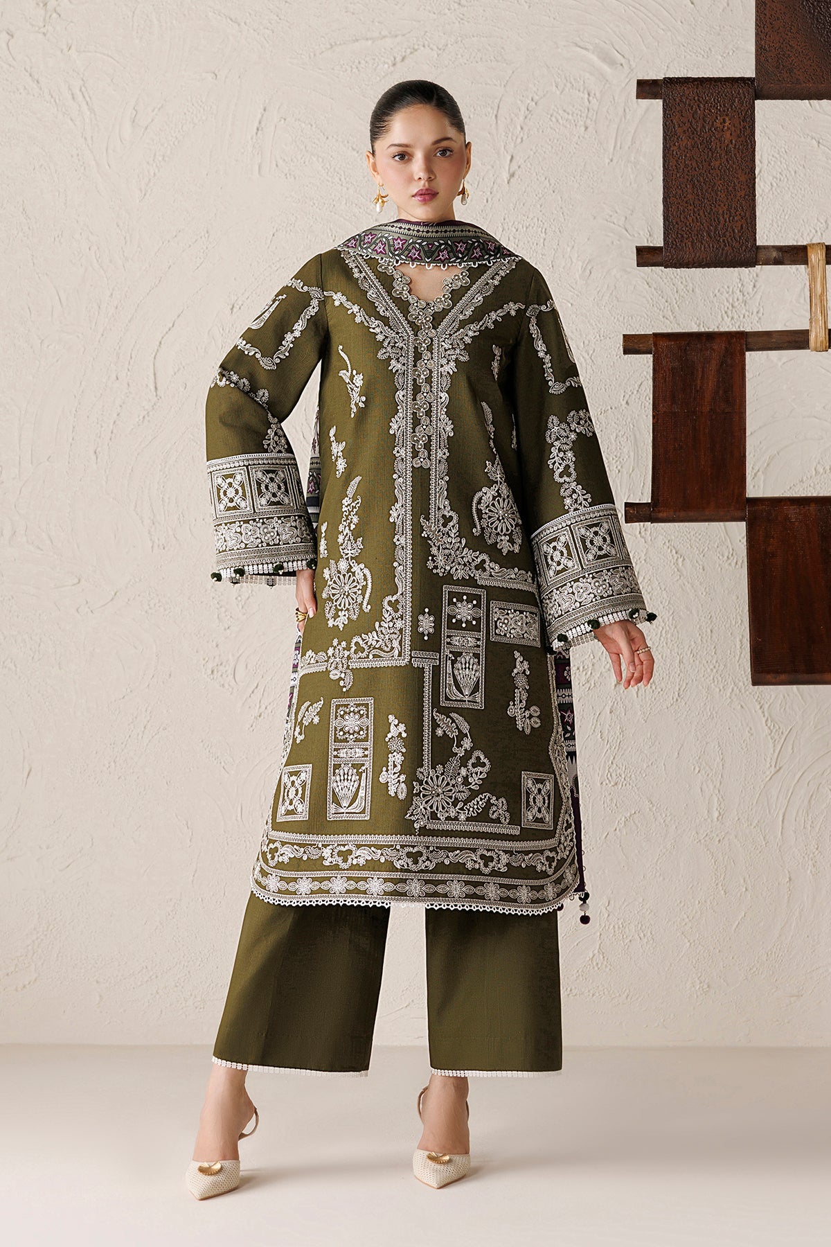 EMBROIDERED PREMIUM KHADDAR UW-0271