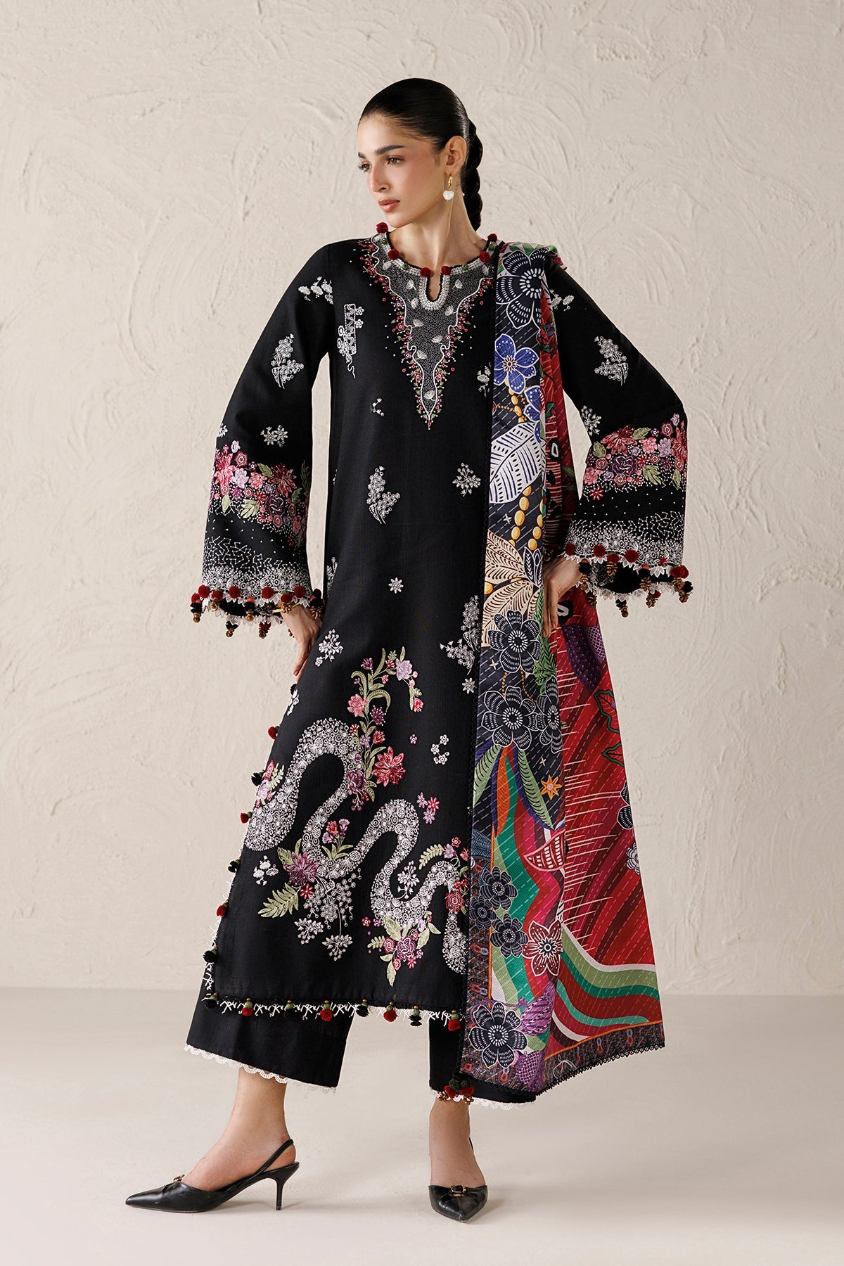 EMBROIDERED PREMIUM KHADDAR UW-0294