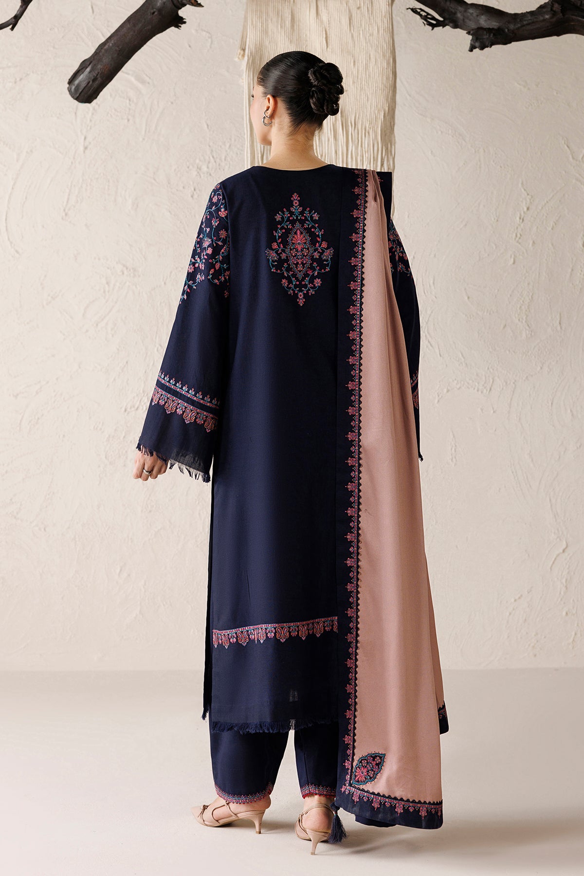 EMBROIDERED PREMIUM KHADDAR UW-0290