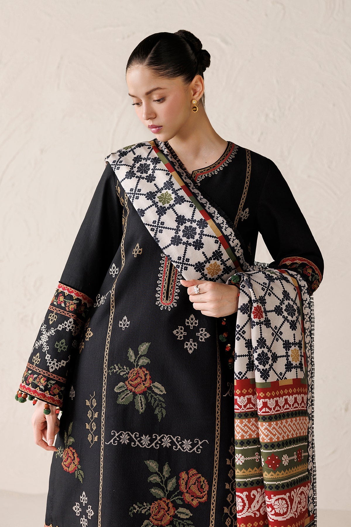 EMBROIDERED PREMIUM KHADDAR RTW-0270