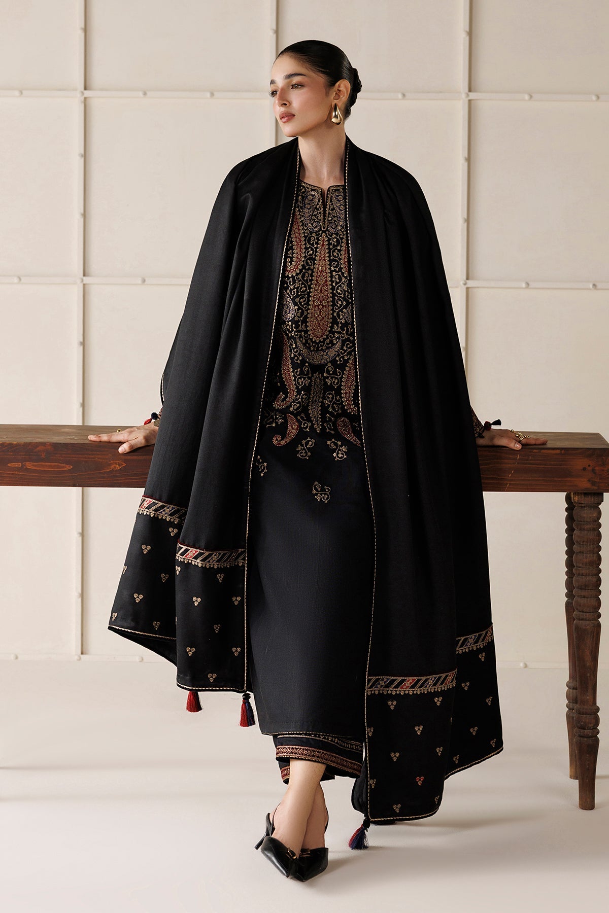 EMBROIDERED PREMIUM KHADDAR UW-0295