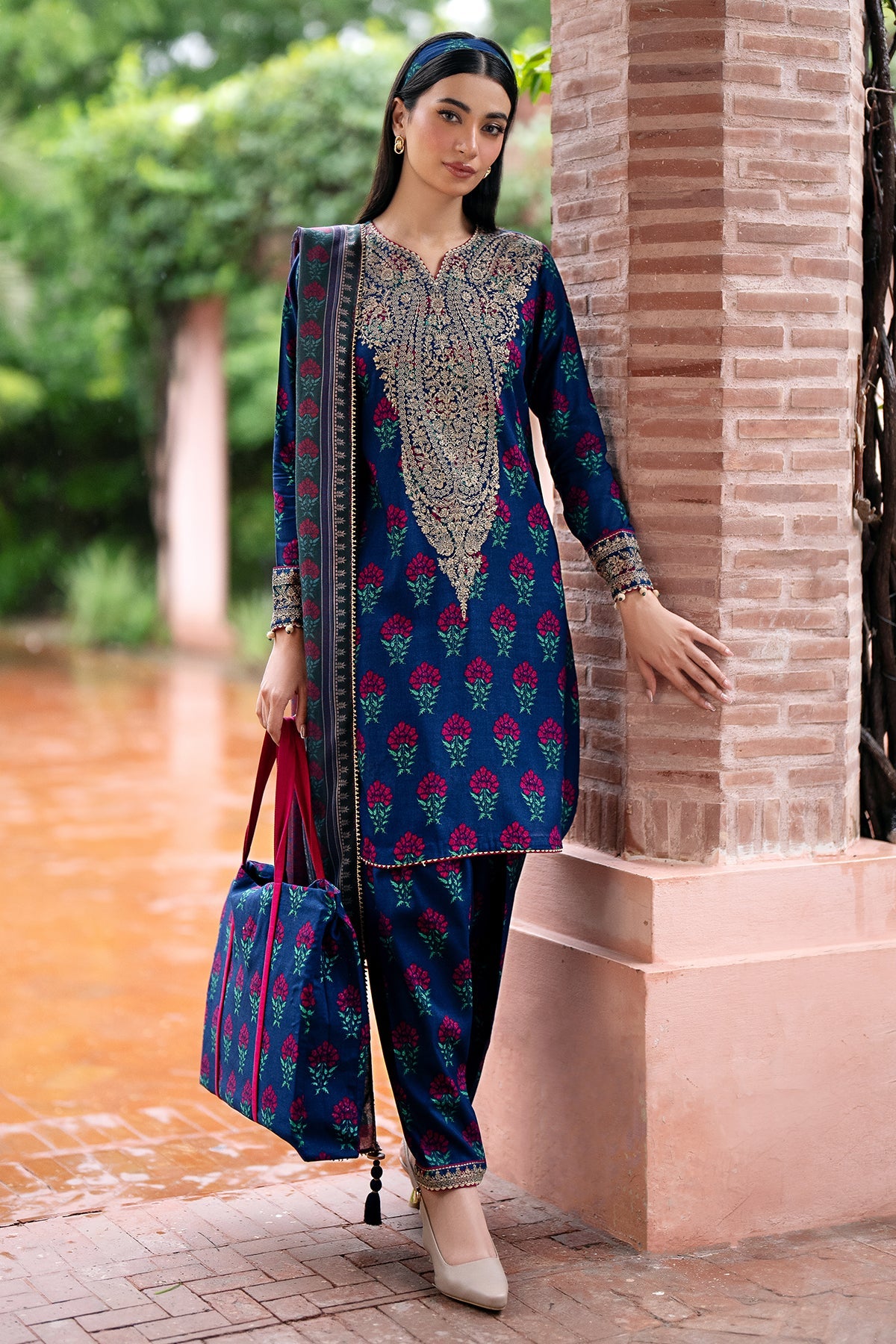 EMBROIDERED VISCOSE UW-0161