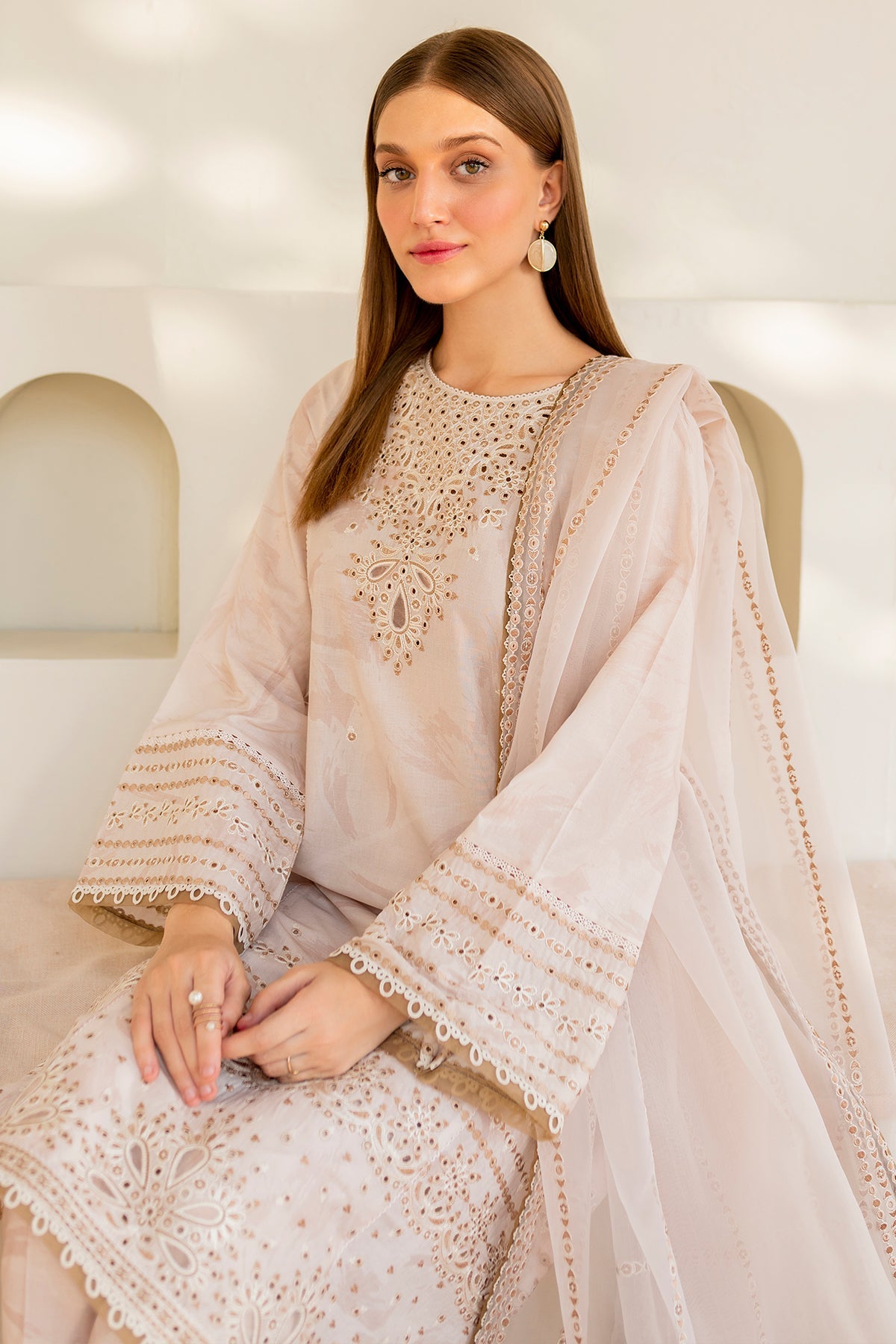 EMBROIDERED LAWN USE-9059