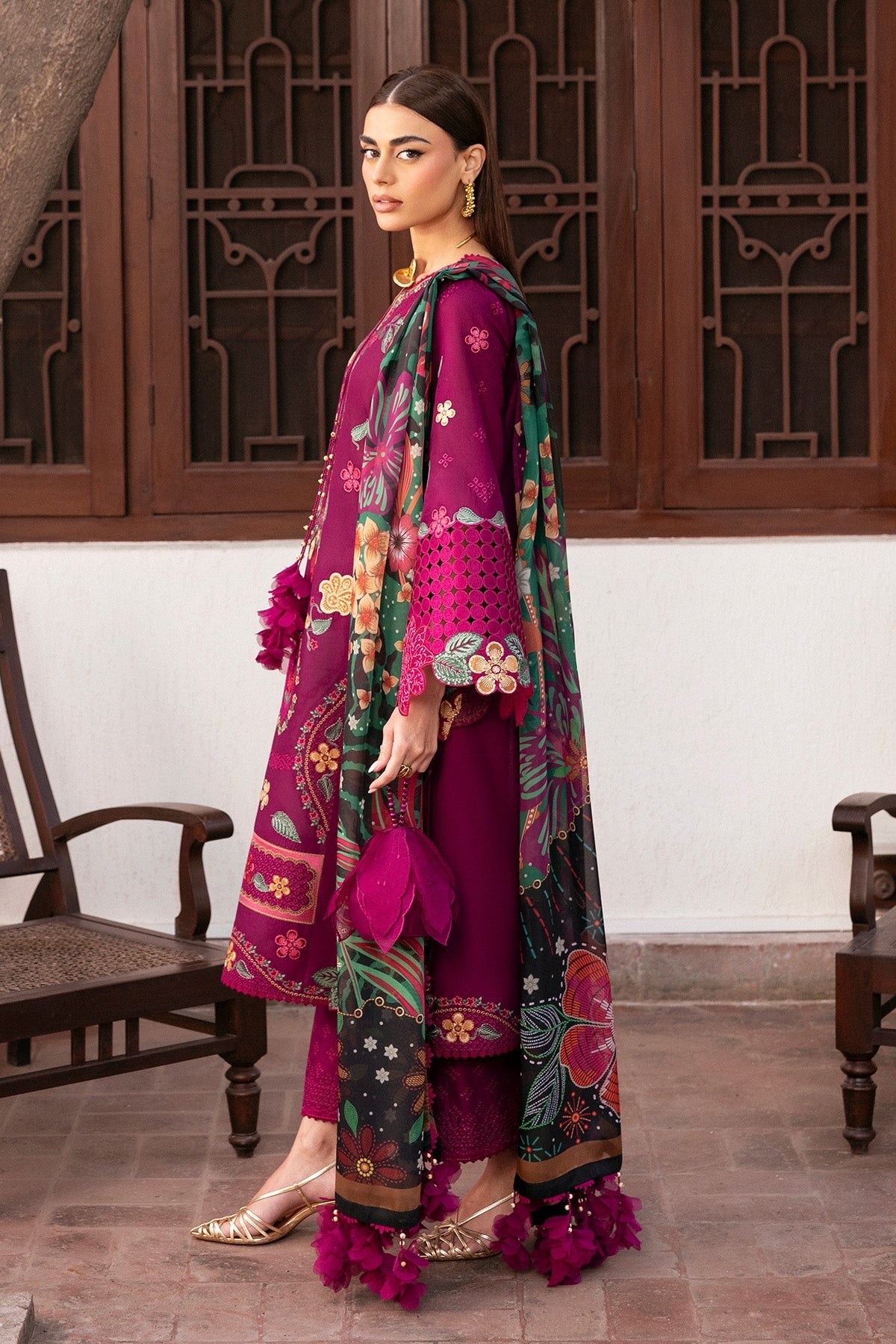 Embroidered Luxury Lawn SL26-D01