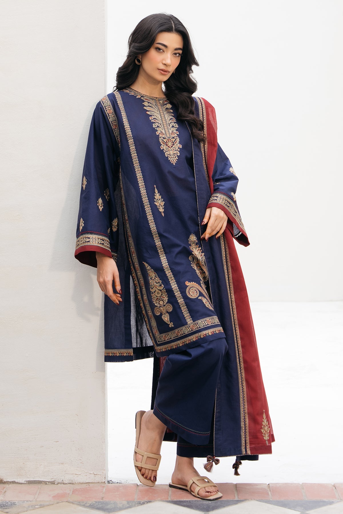EMBROIDERED LAWN USE-9183