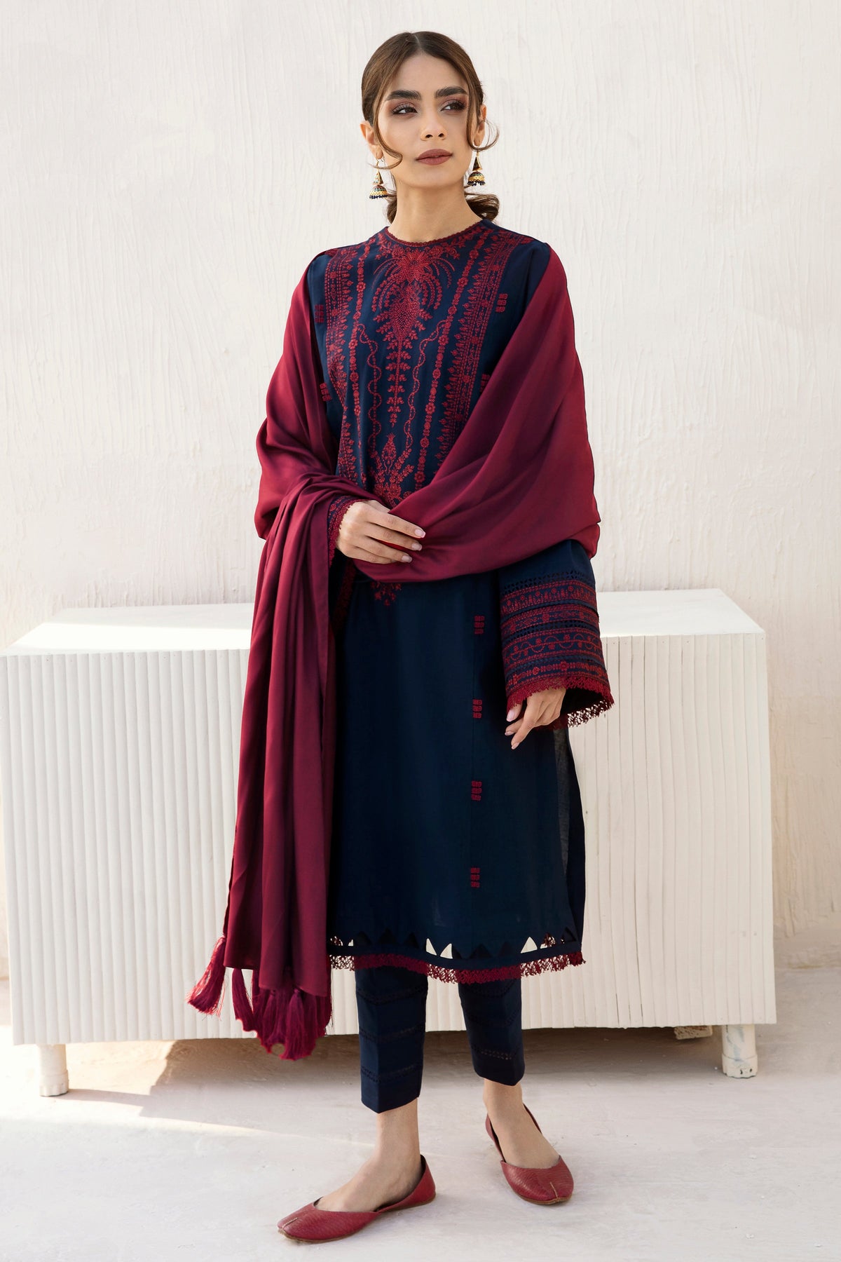 EMBROIDERED LAWN USE-9174