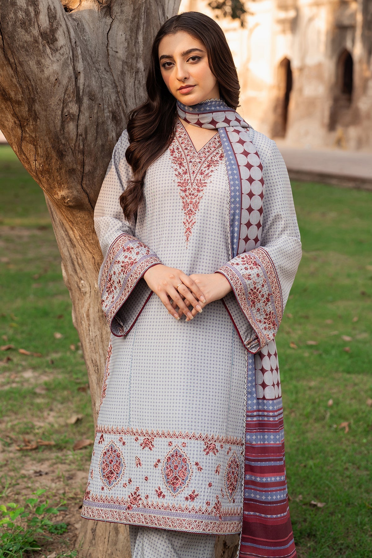 EMBROIDERED PREMIUM VISCOSE UW-0081