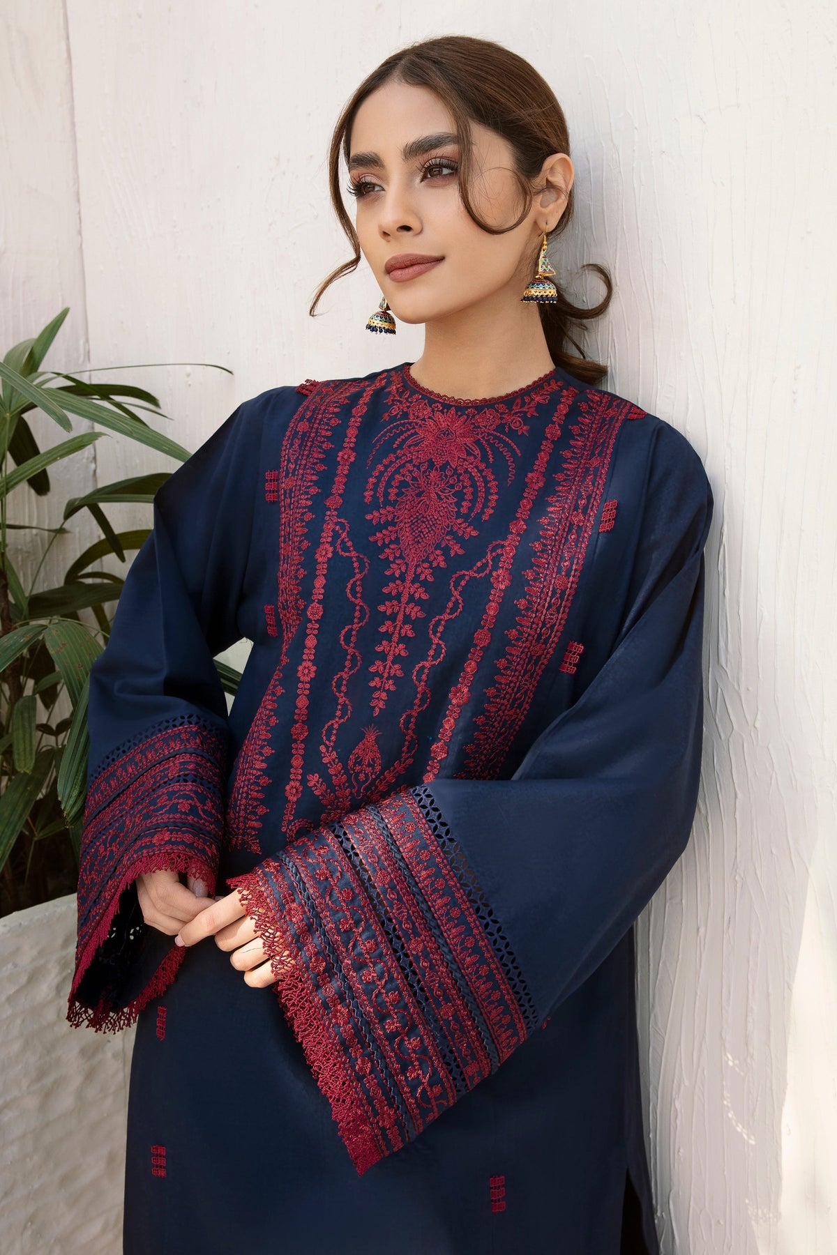EMBROIDERED LAWN USE-9174