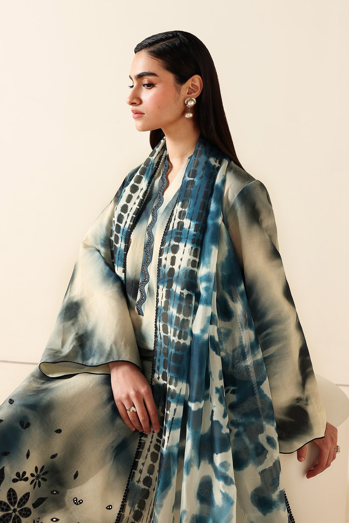 EMBROIDERED LAWN RTW-9325