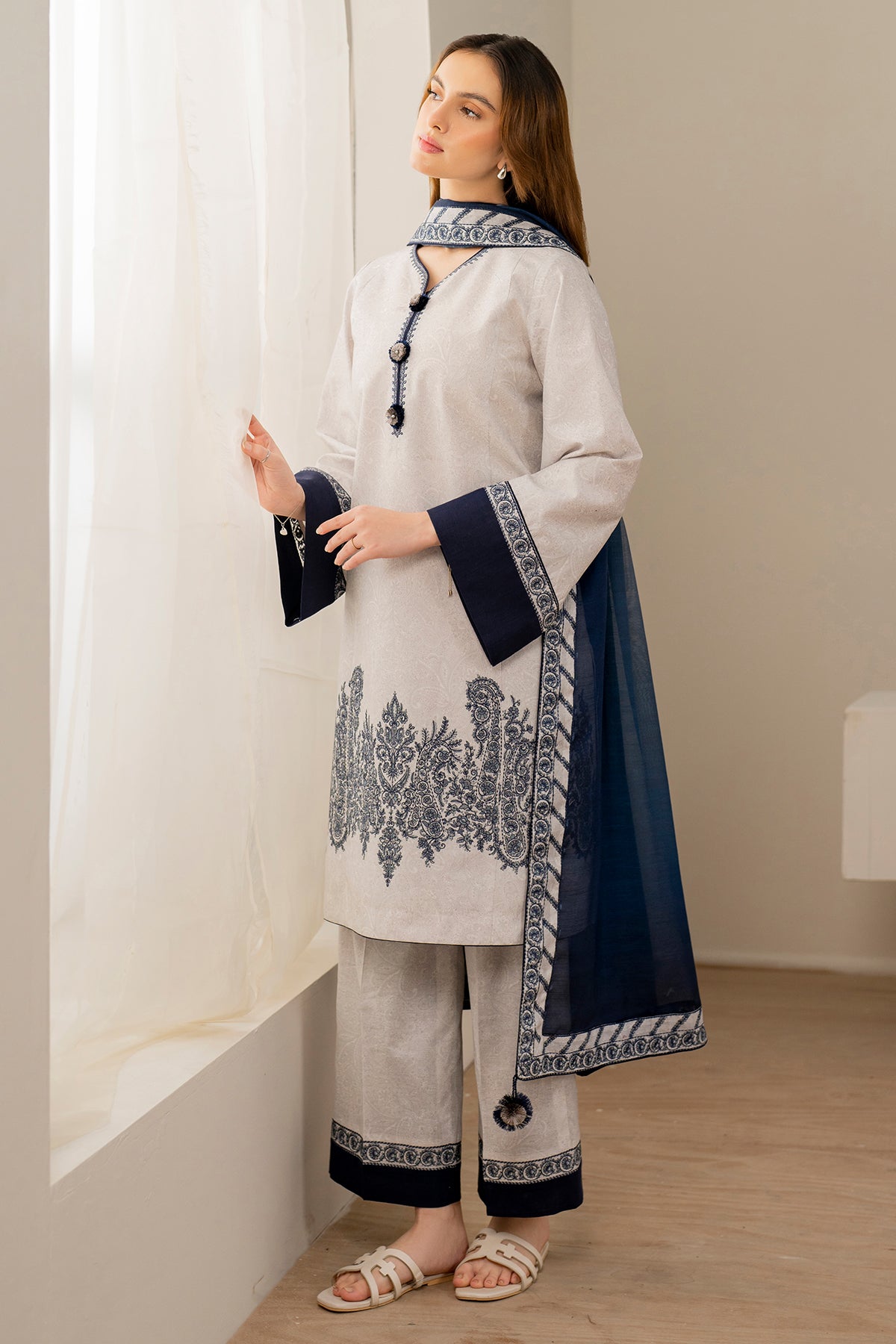 EMBROIDERED LAWN RTW-1316