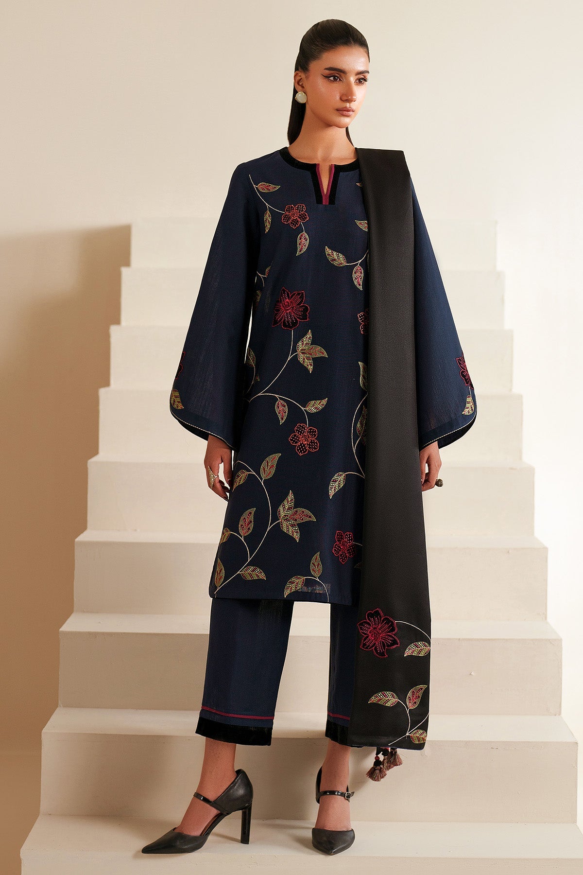 EMBROIDERED KHADDAR UW-0216