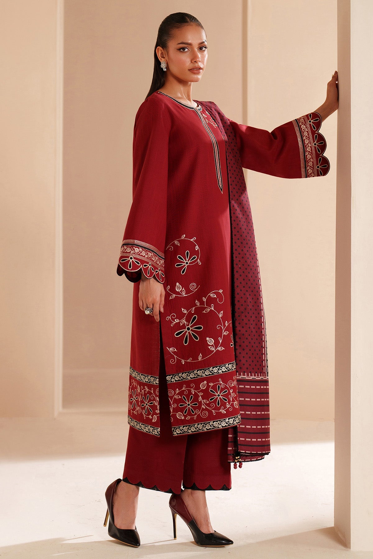 EMBROIDERED KHADDAR UW-0235