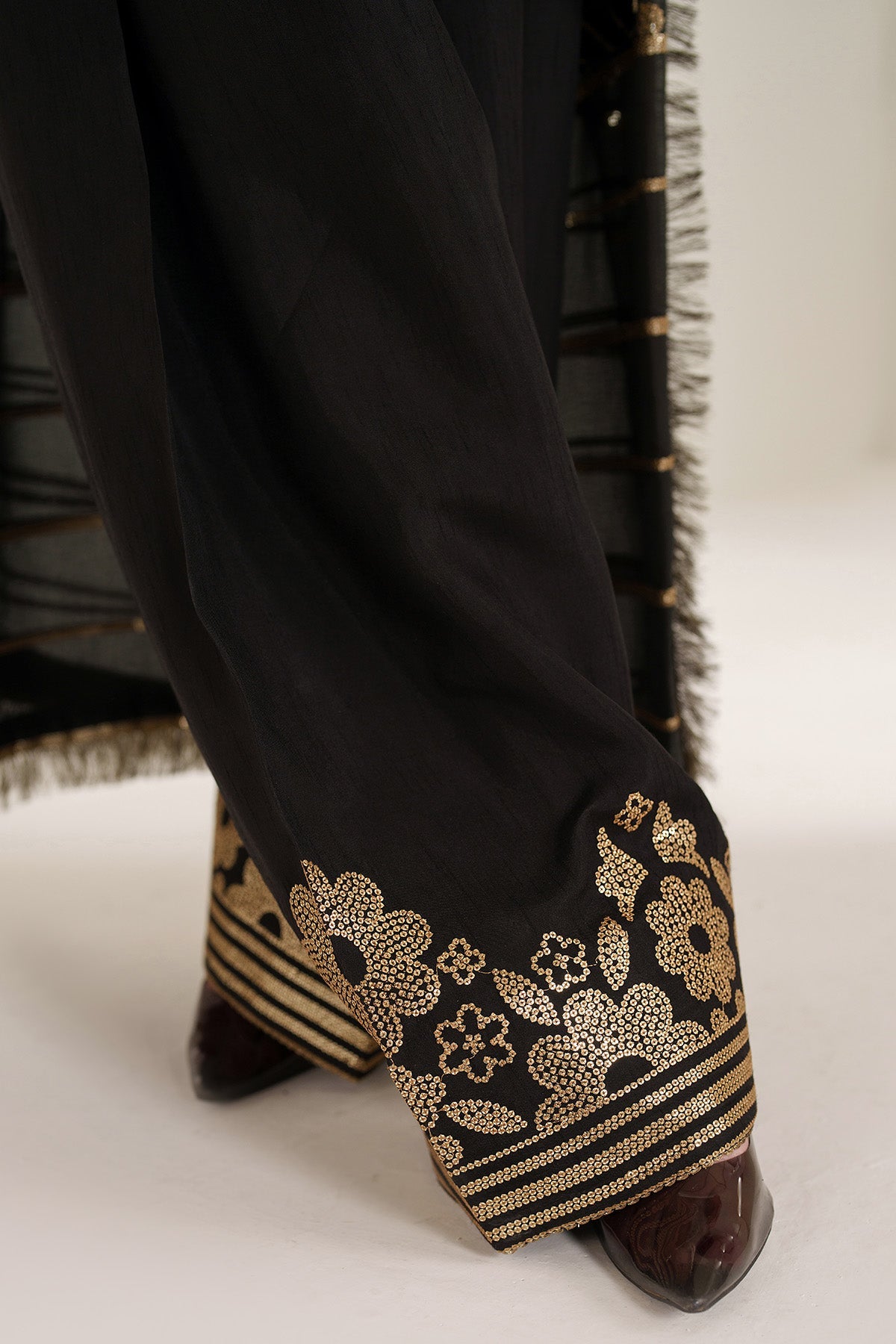 EMBROIDERED CHIFFON UC-3109