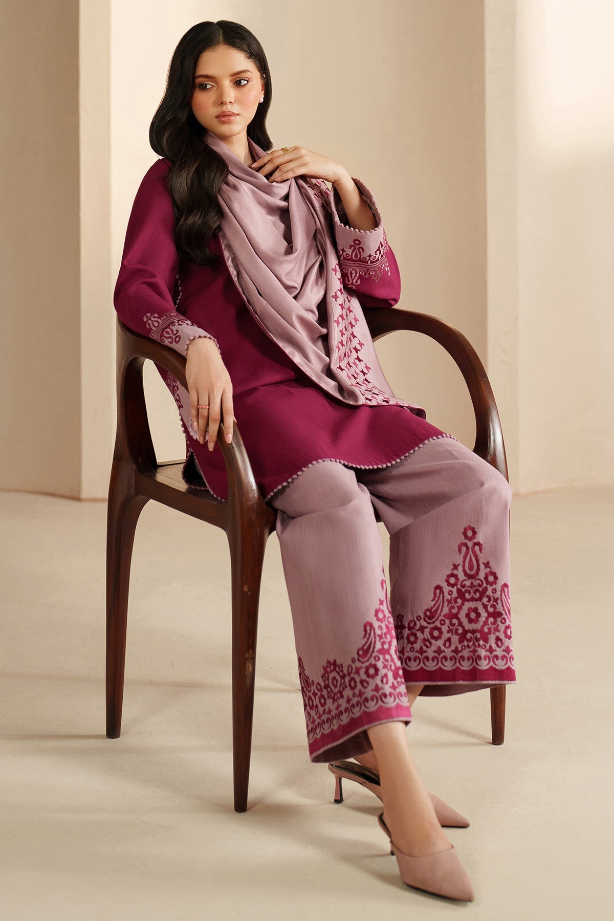 EMBROIDERED KHADDAR UW-0193