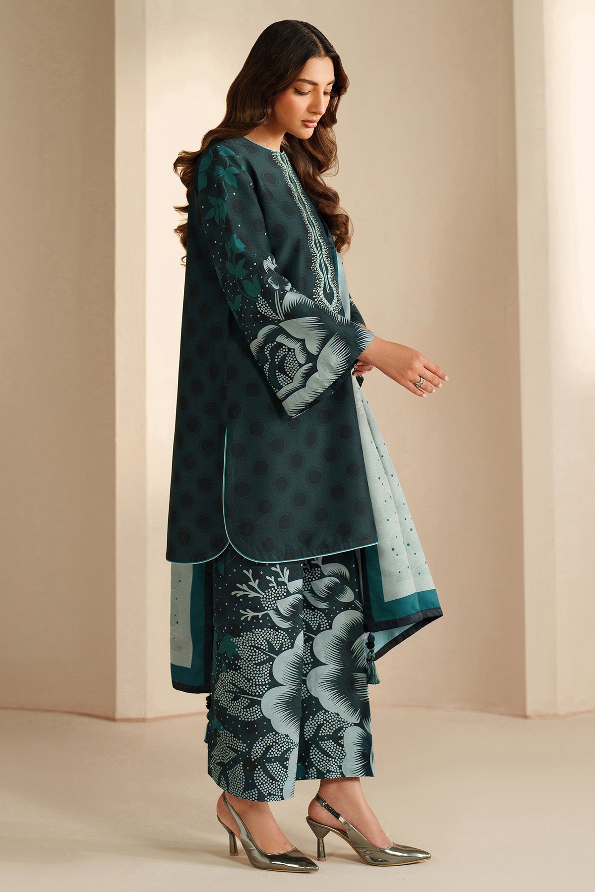 EMBROIDERED PREMIUM VISCOSE UW-0202