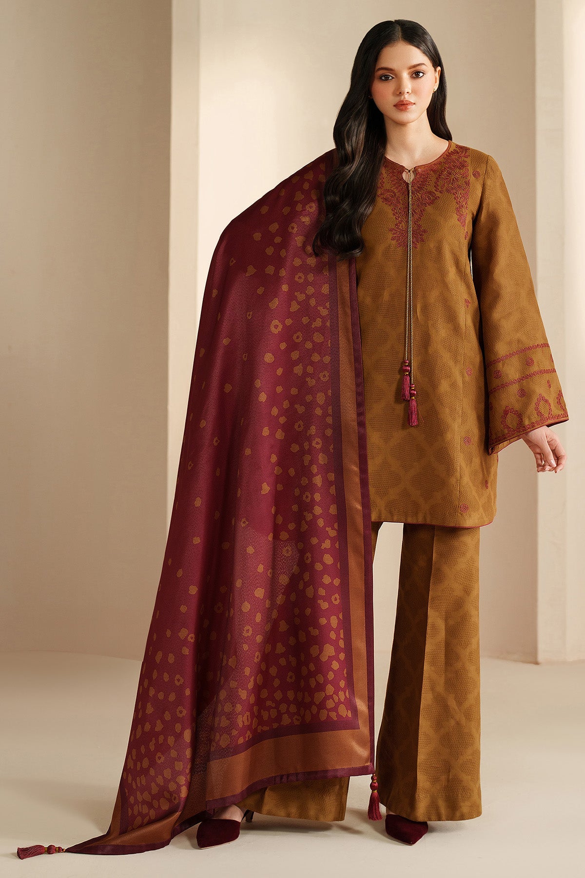 EMBROIDERED JACQUARD KHADDAR UW-0204