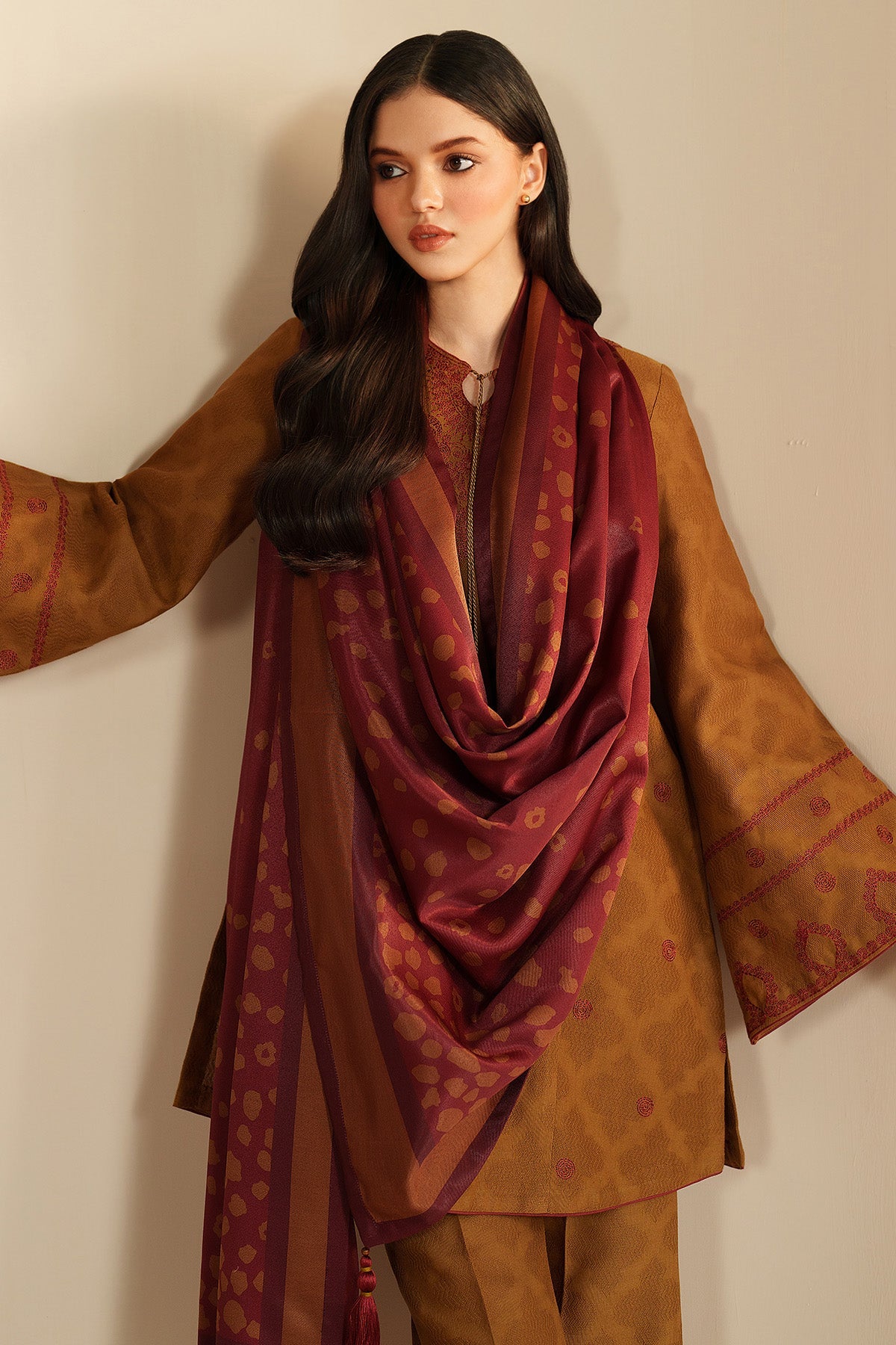 EMBROIDERED JACQUARD KHADDAR UW-0204