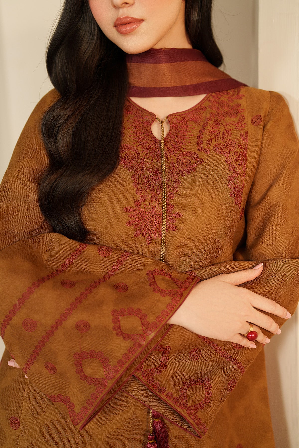 EMBROIDERED JACQUARD KHADDAR UW-0204