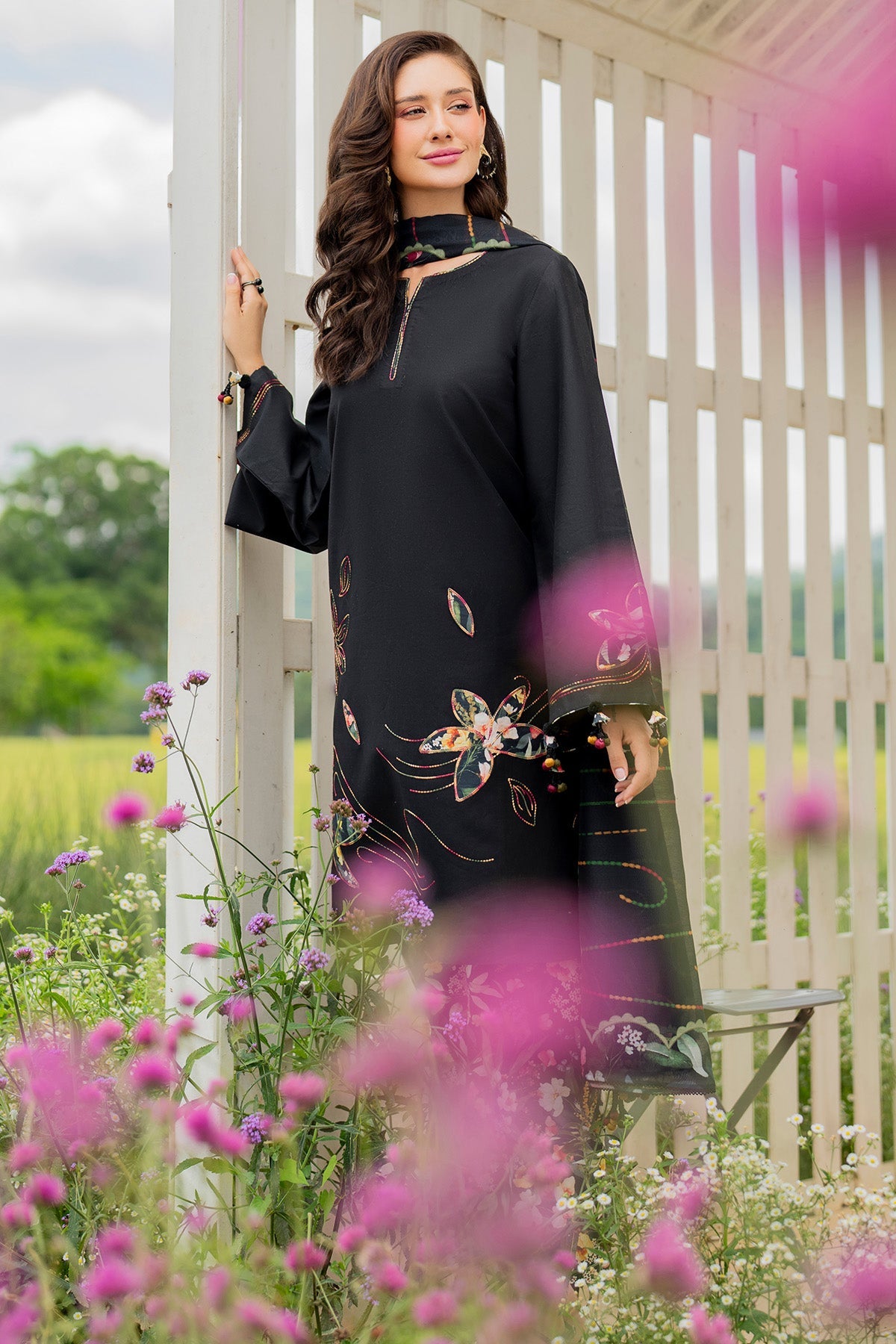 EMBROIDERED LAWN USE-9263