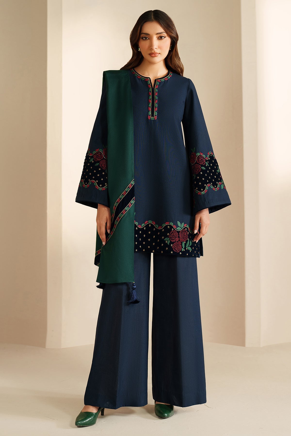 EMBROIDERED KHADDAR UW-0196