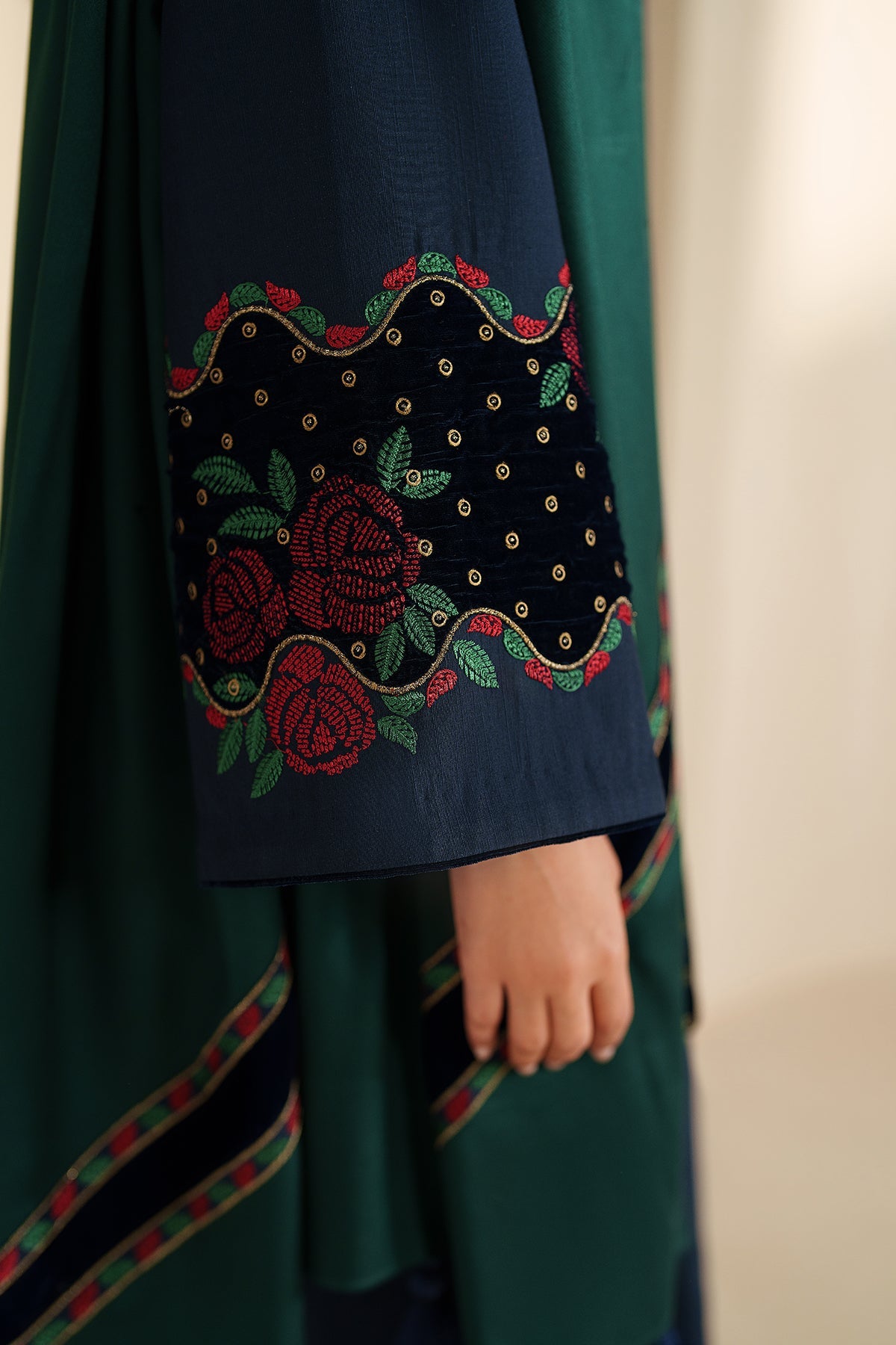 EMBROIDERED KHADDAR UW-0196