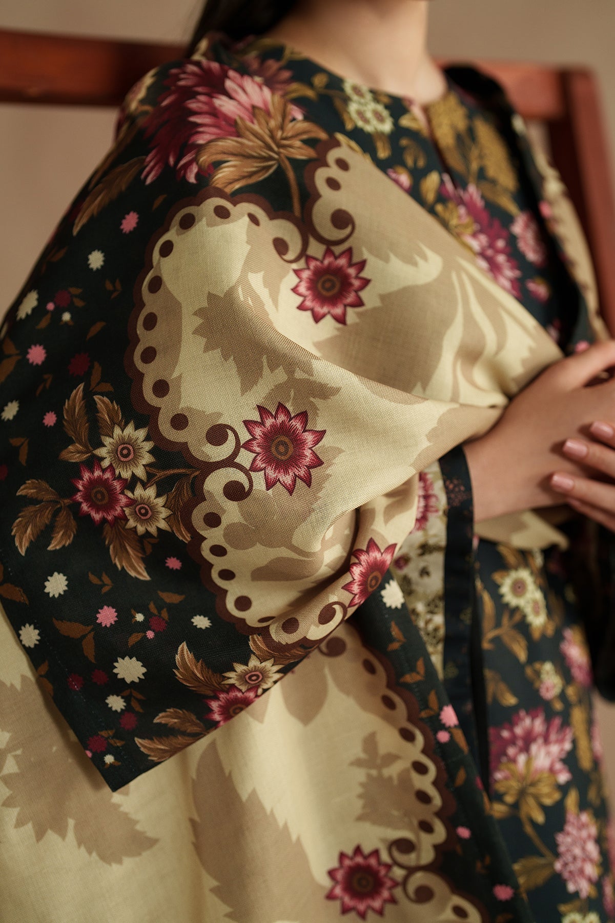 EMBROIDERED PREMIUM VISCOSE UW-0199