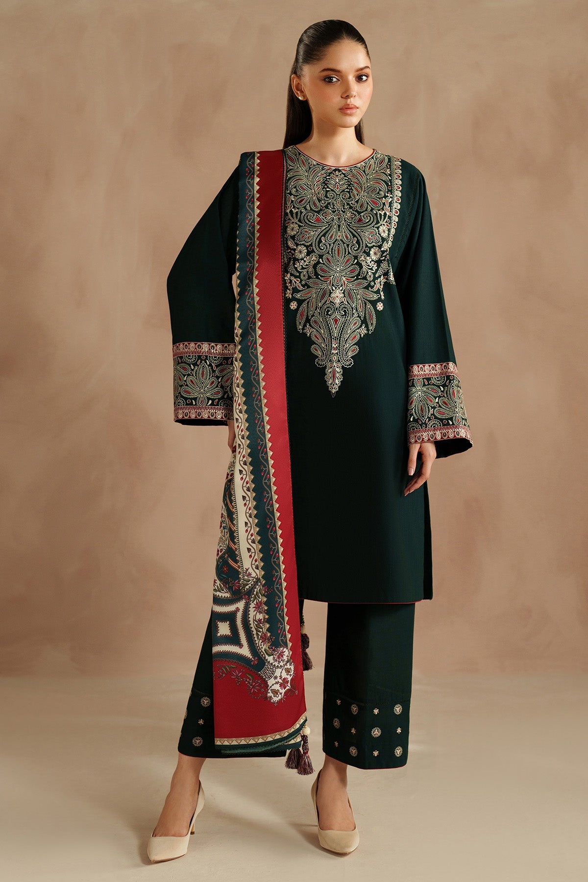 EMBROIDERED KHADDAR UW-0143