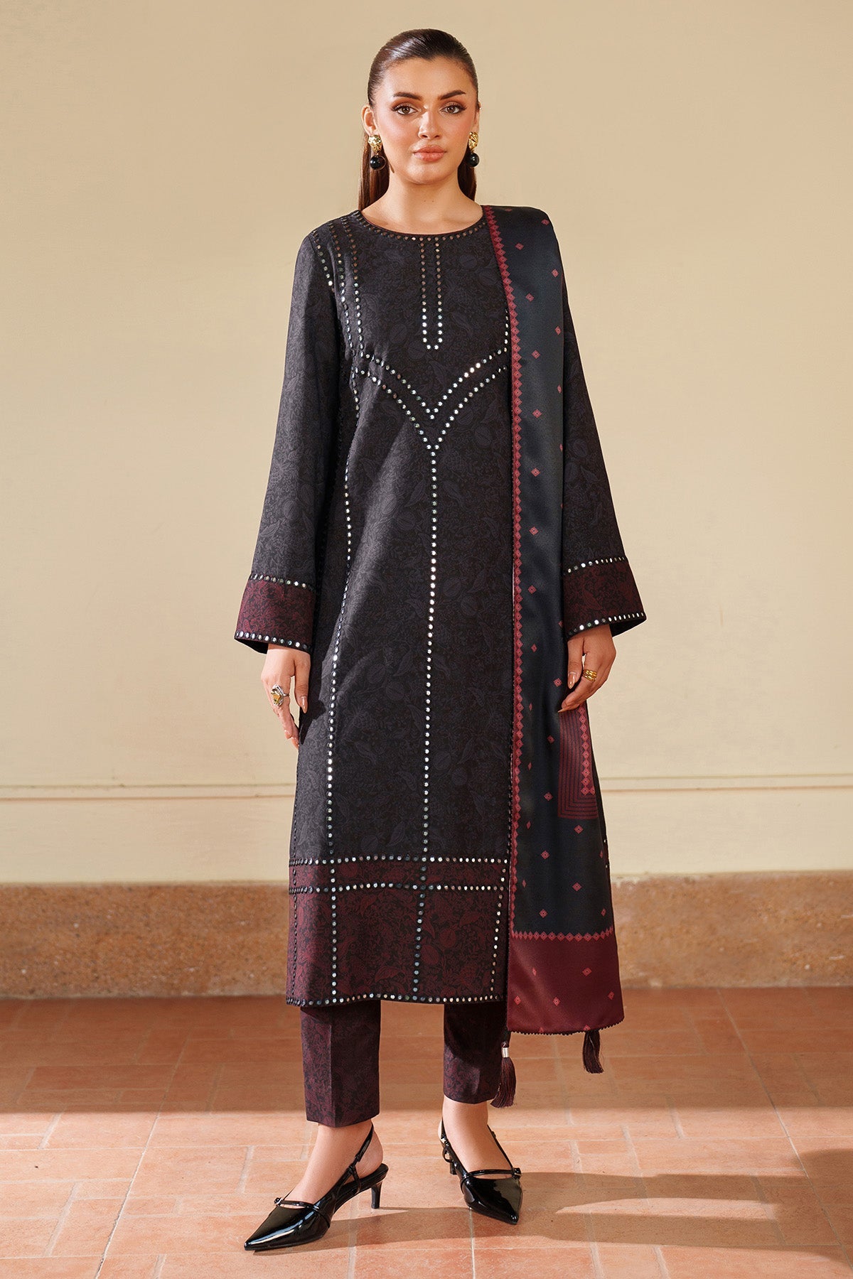 EMBROIDERED VISCOSE UW-0176