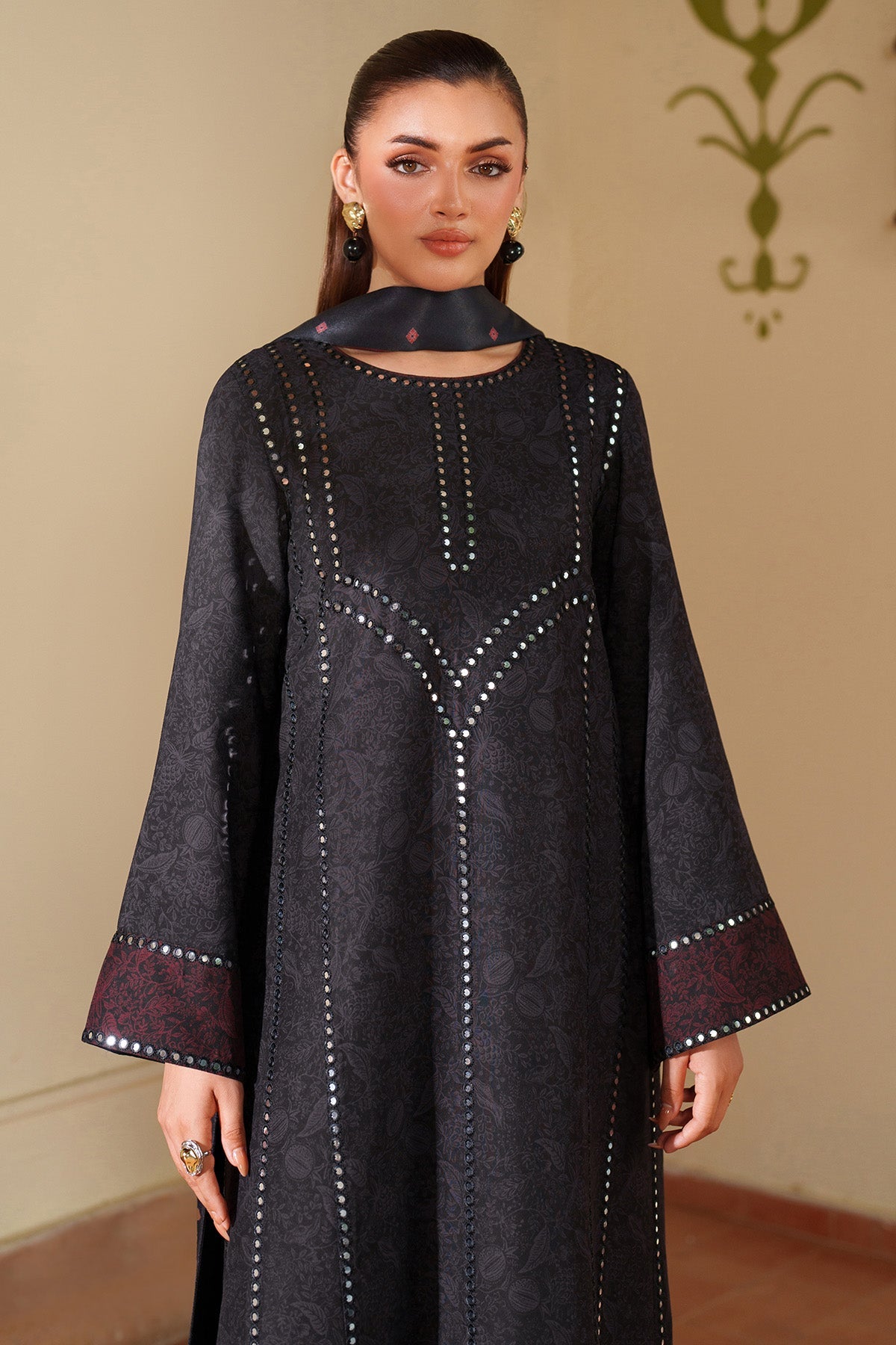 EMBROIDERED VISCOSE UW-0176
