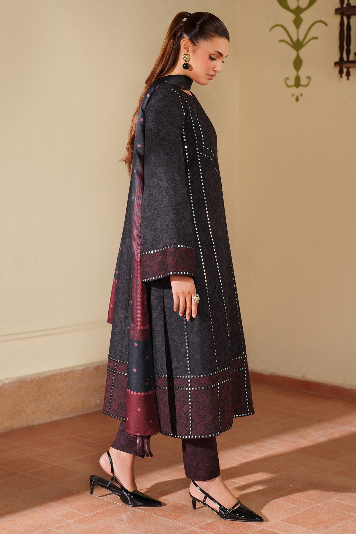 EMBROIDERED VISCOSE UW-0176