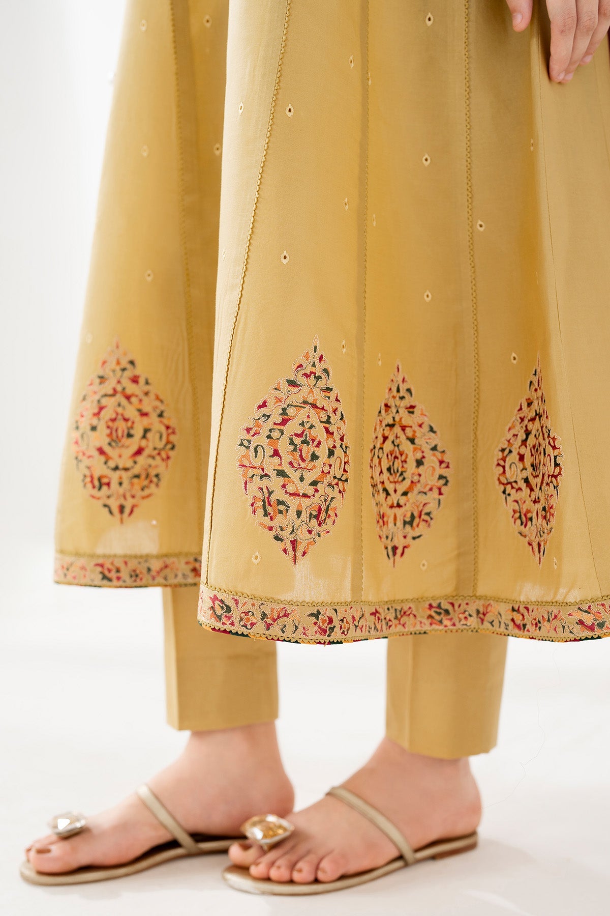 EMBROIDERED LAWN USE-9245