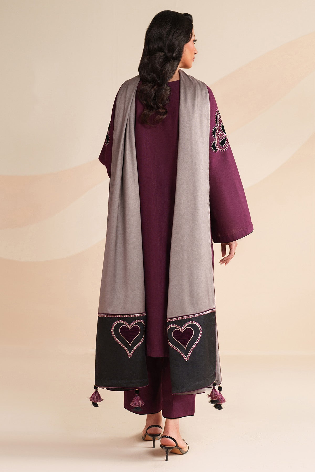 EMBROIDERED KHADDAR UW-0218