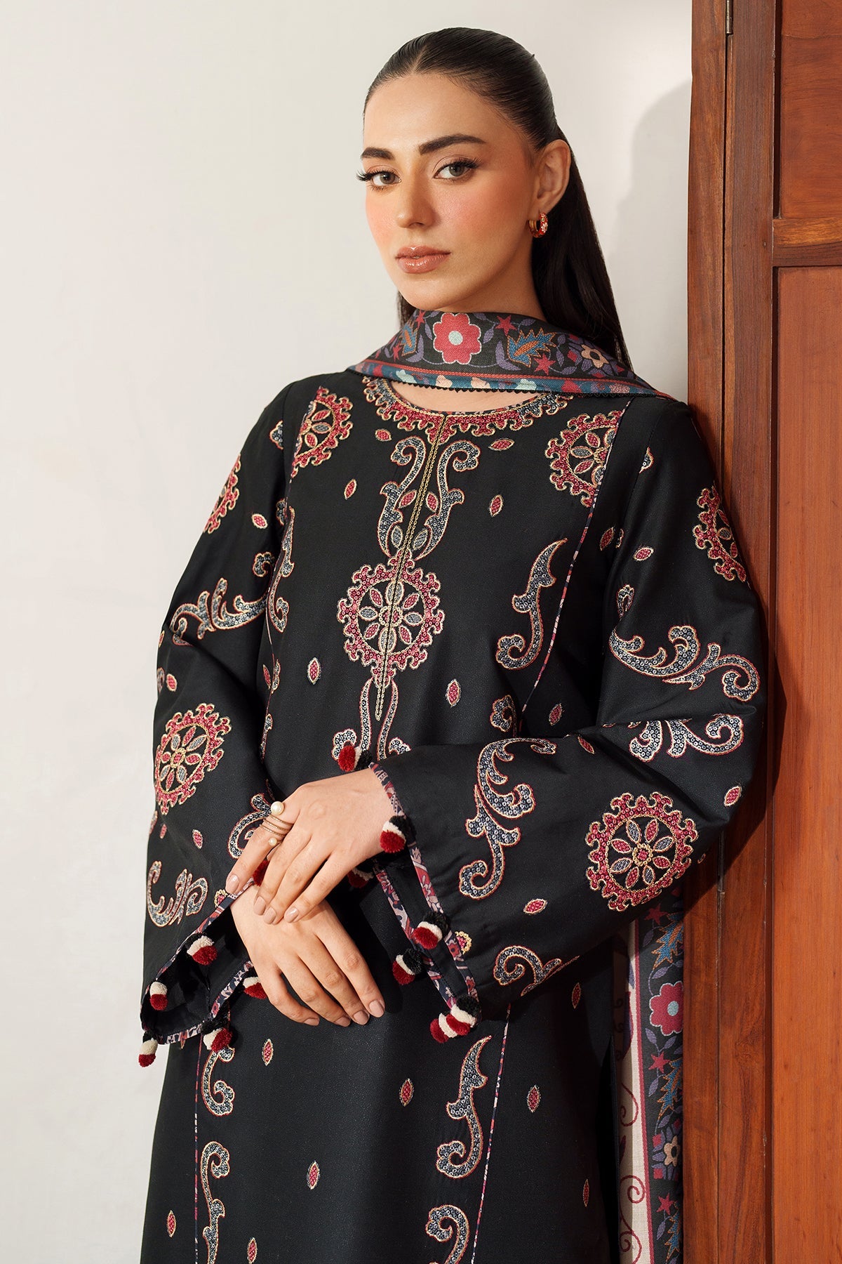 EMBROIDERED PREMIUM VISCOSE UW-0152