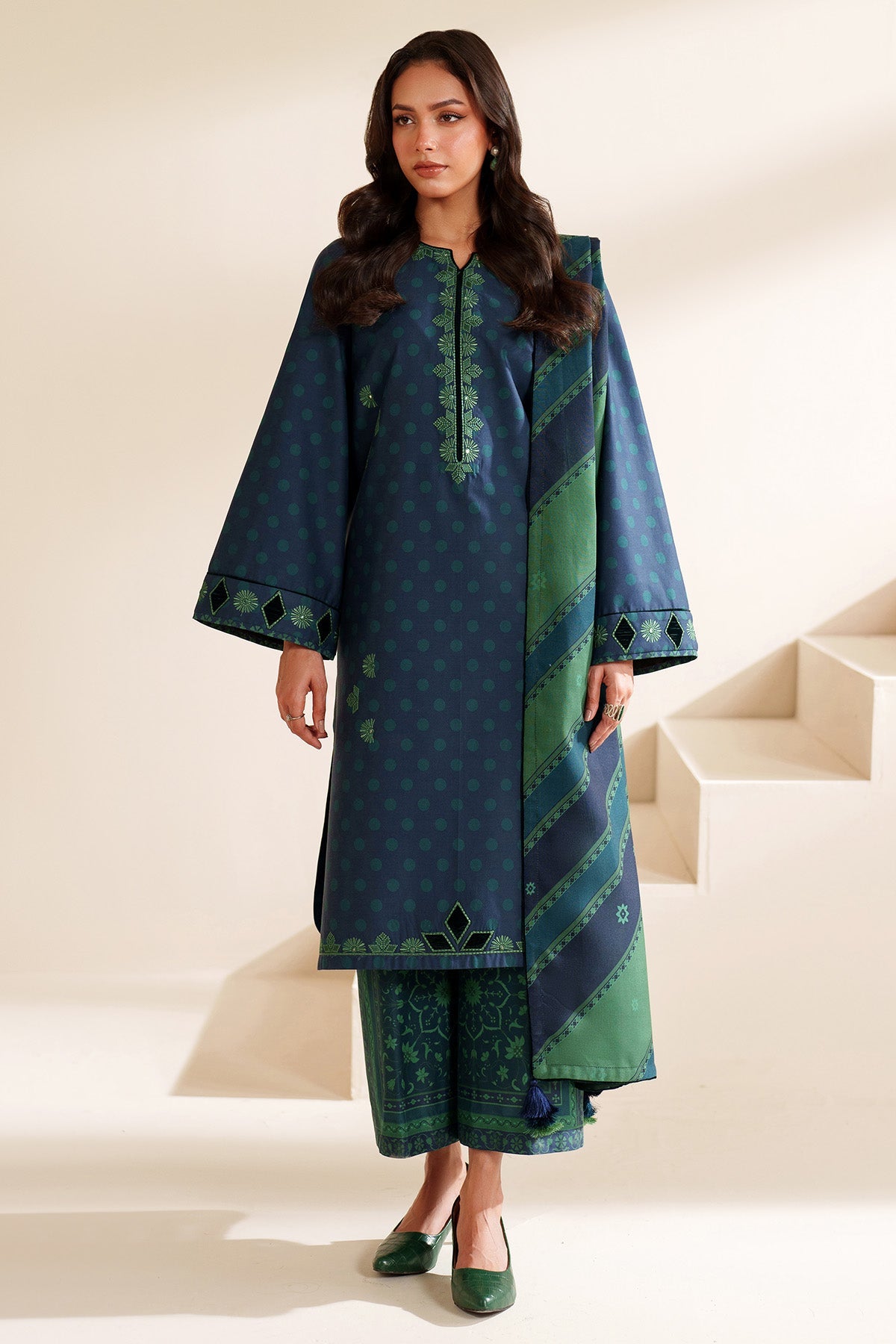 EMBROIDERED PREMIUM VISCOSE UW-0222