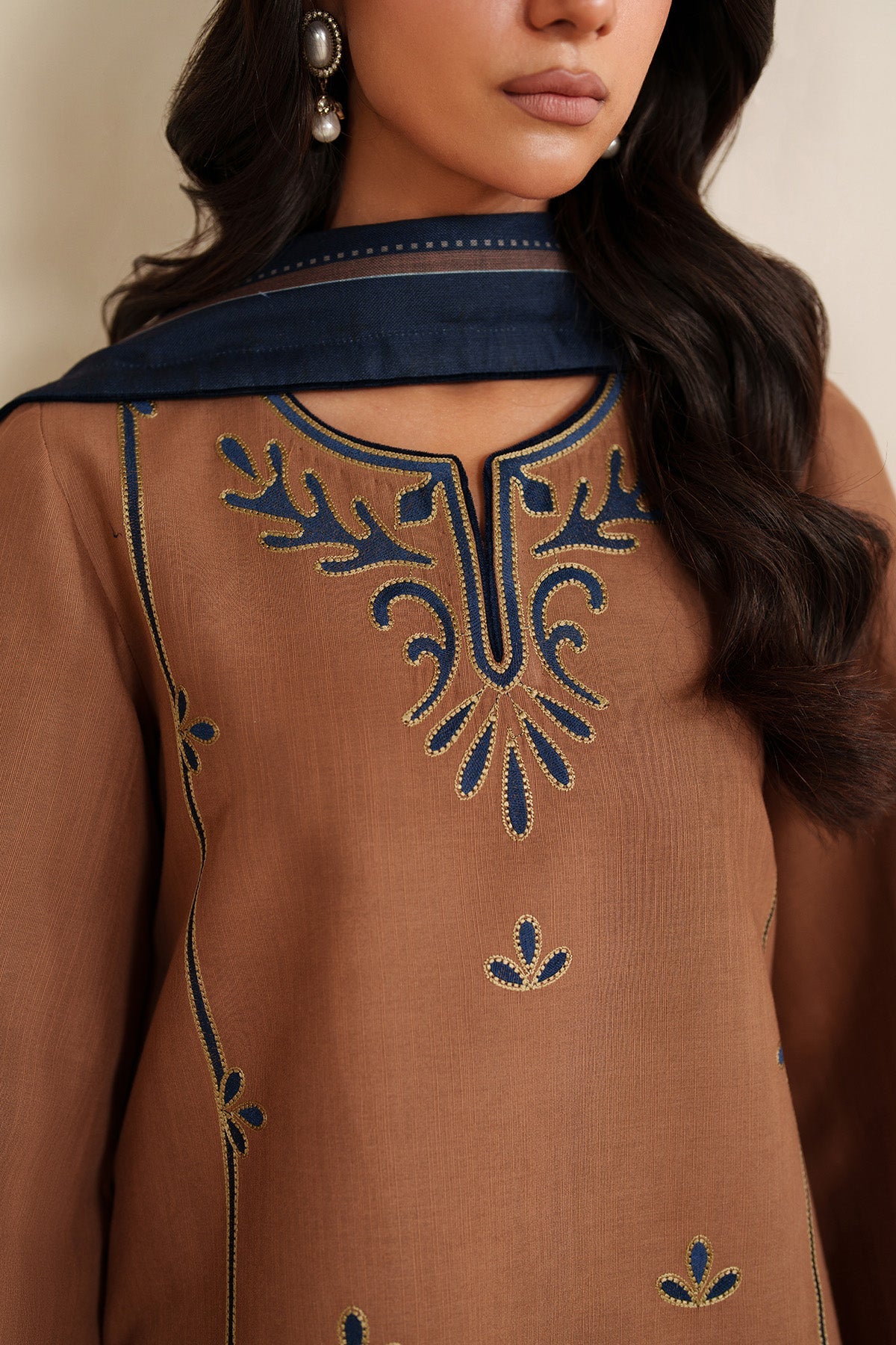 EMBROIDERED KHADDAR UW-0214