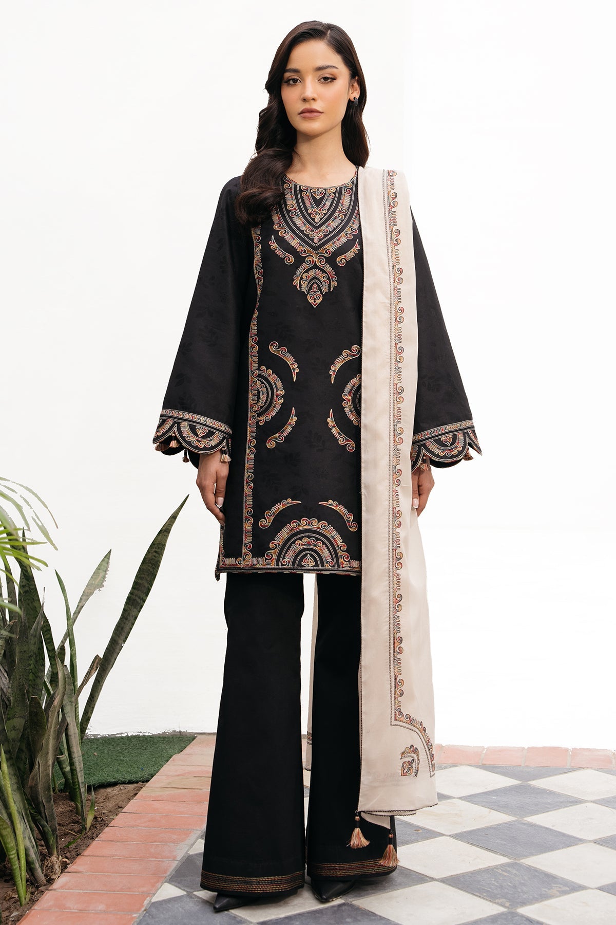 EMBROIDERED JACQUARD LAWN USE-9184